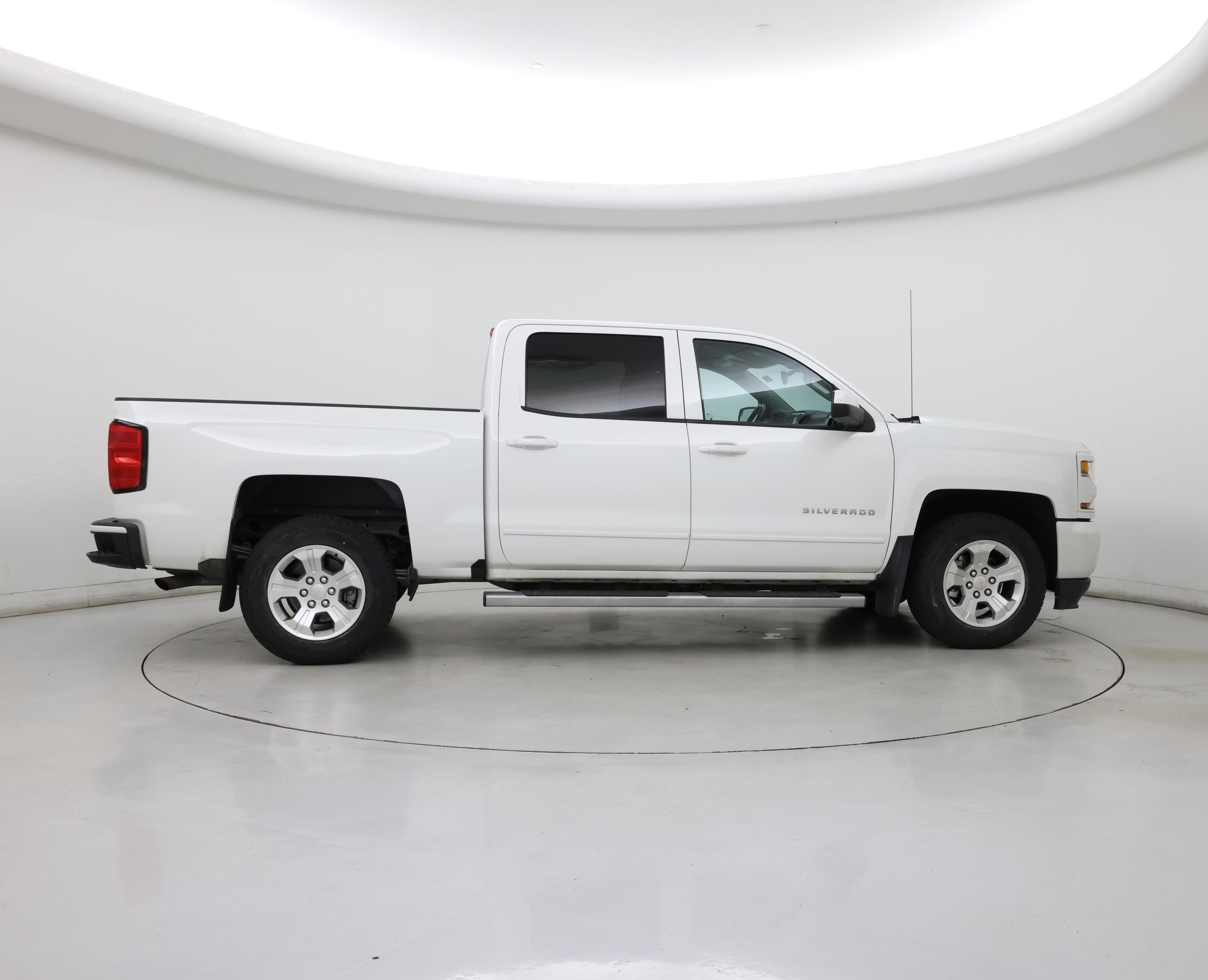 Thumbnail: 2018 Chevrolet Silverado 1500 - 7