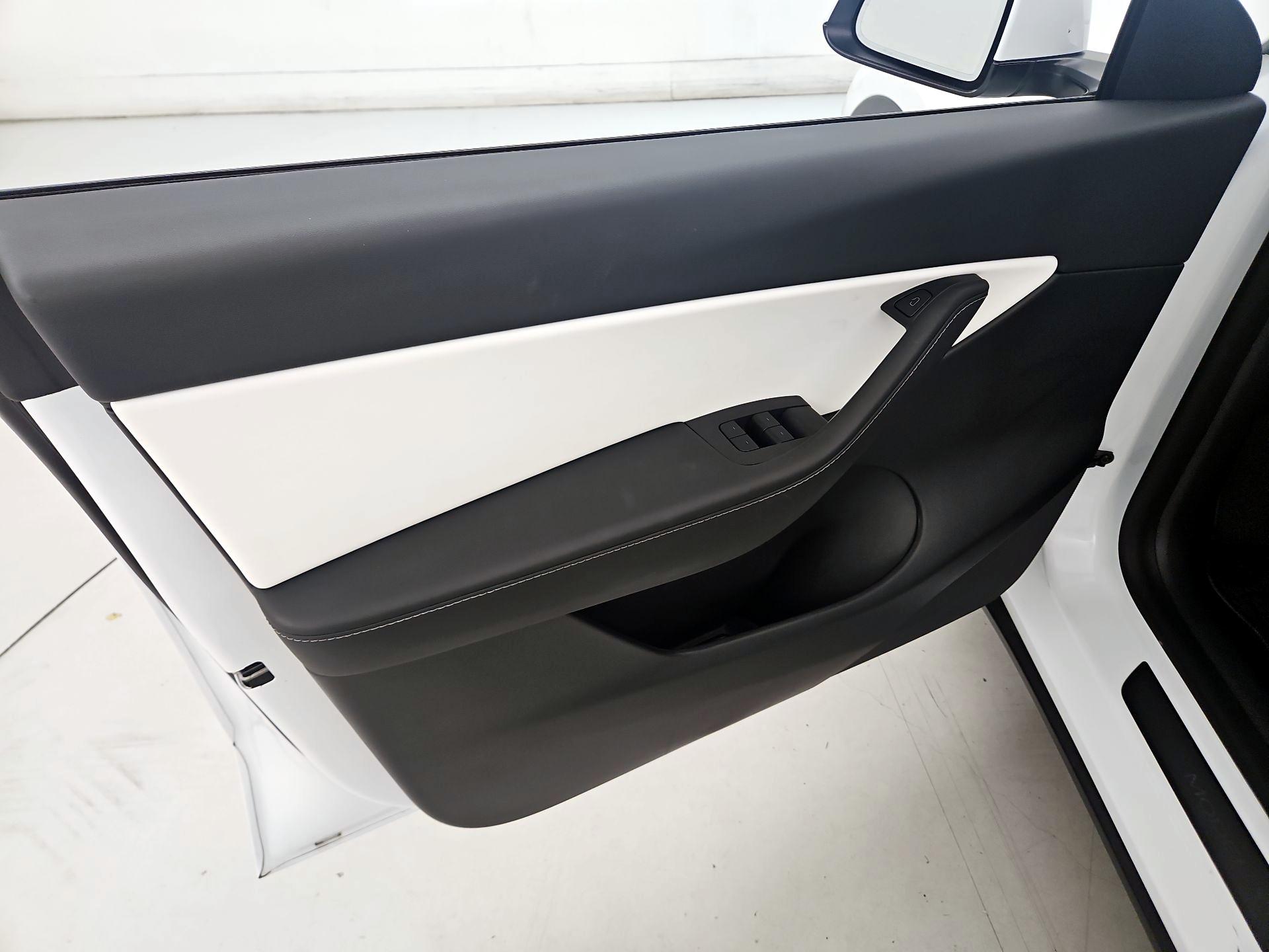 Thumbnail: 2021 Tesla Model Y - 12