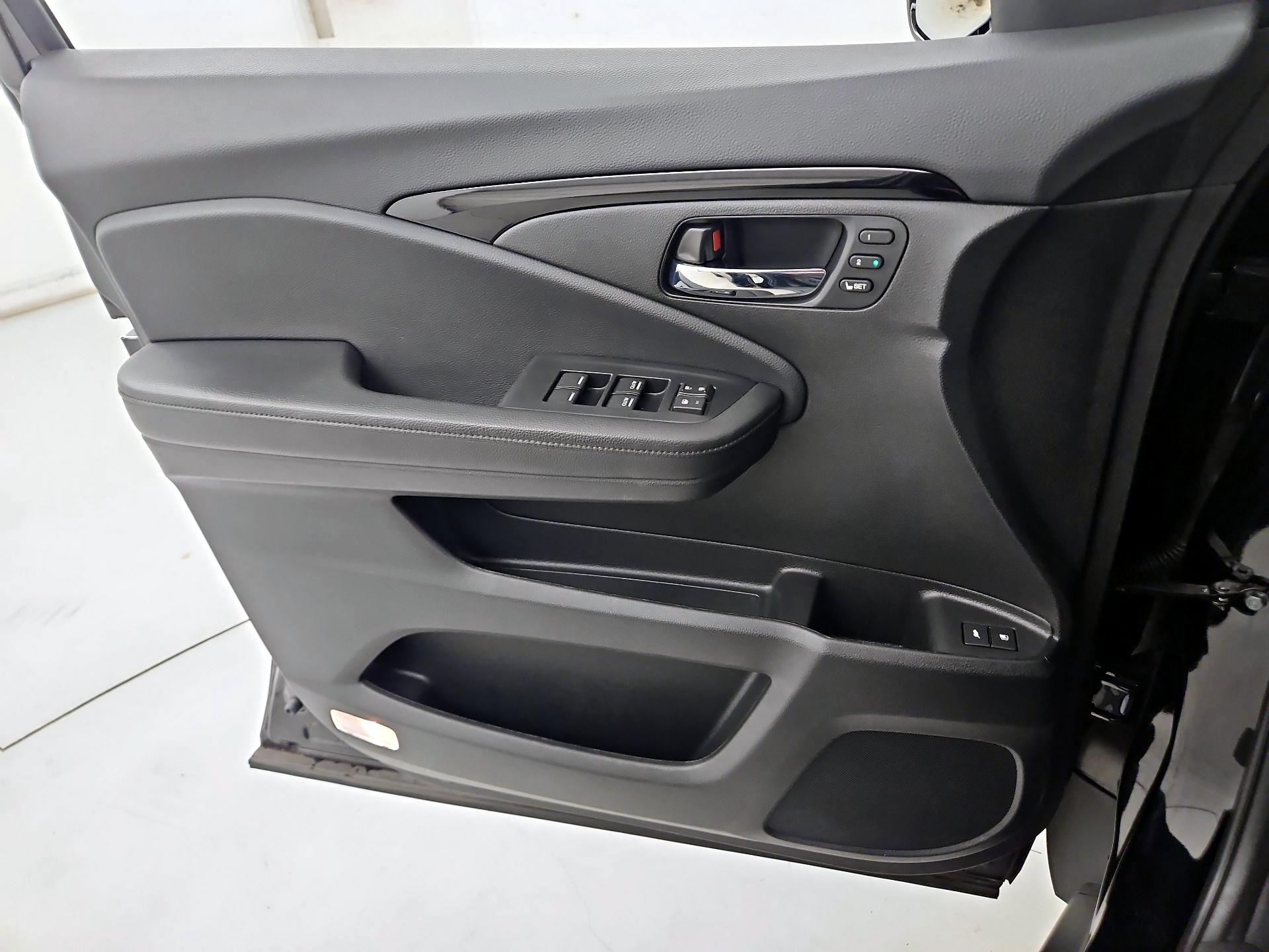 Thumbnail: 2021 Honda Passport - 12