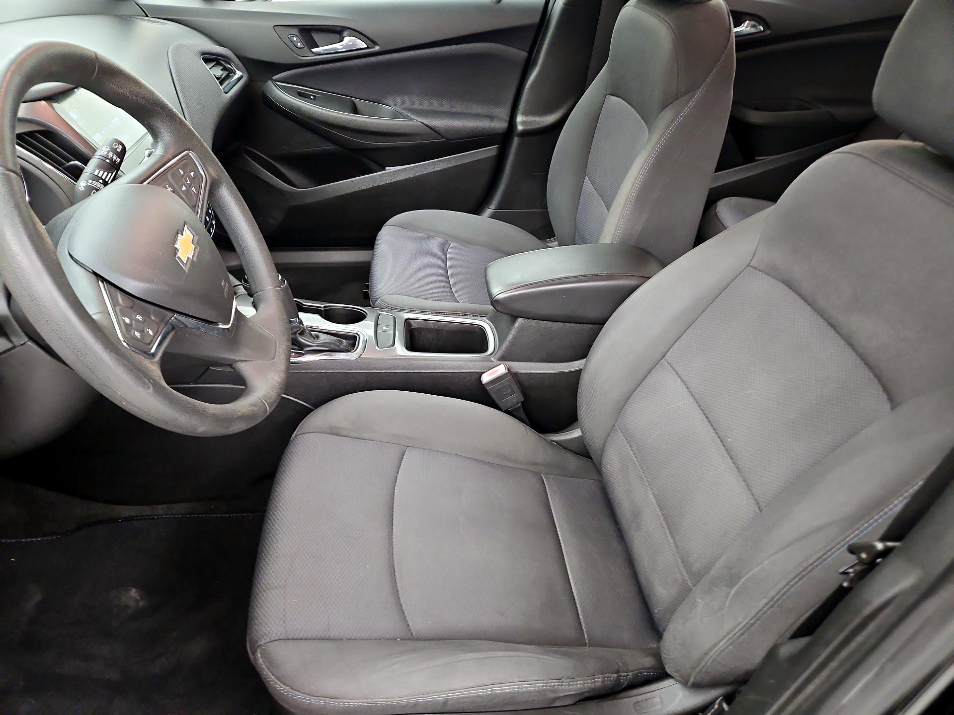 Thumbnail: 2018 Chevrolet Cruze - 11