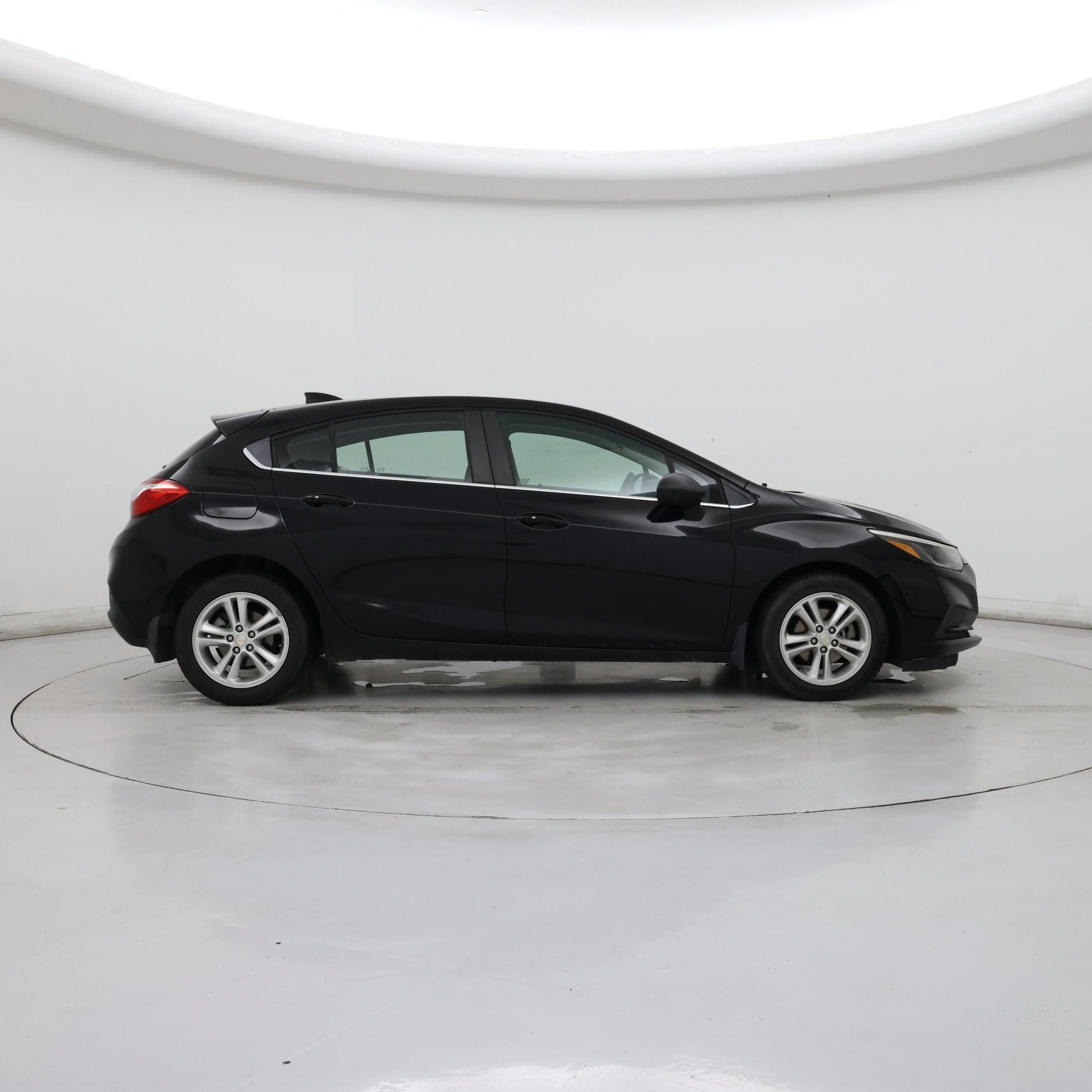 Thumbnail: 2018 Chevrolet Cruze - 7