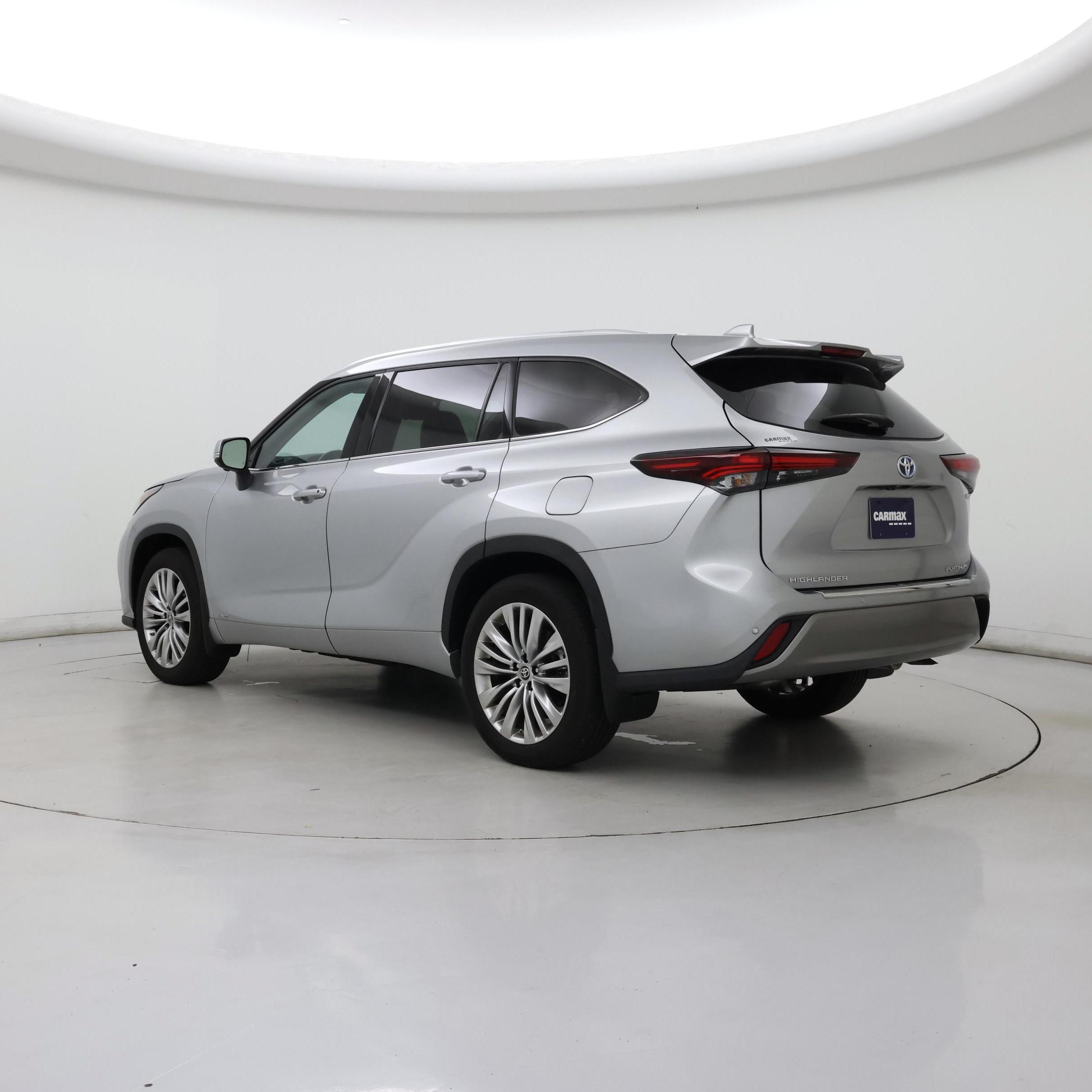 Thumbnail: 2024 Toyota Highlander - 2