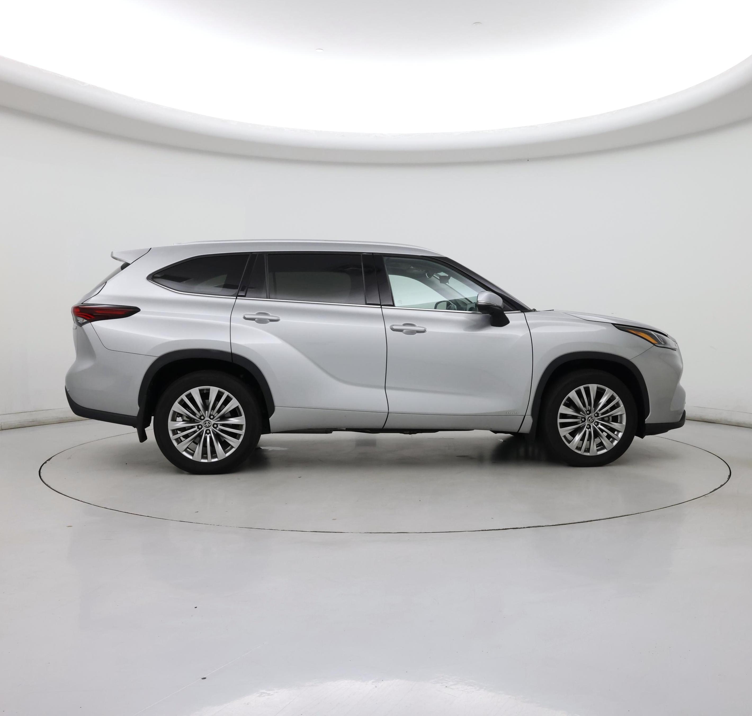 Thumbnail: 2024 Toyota Highlander - 7