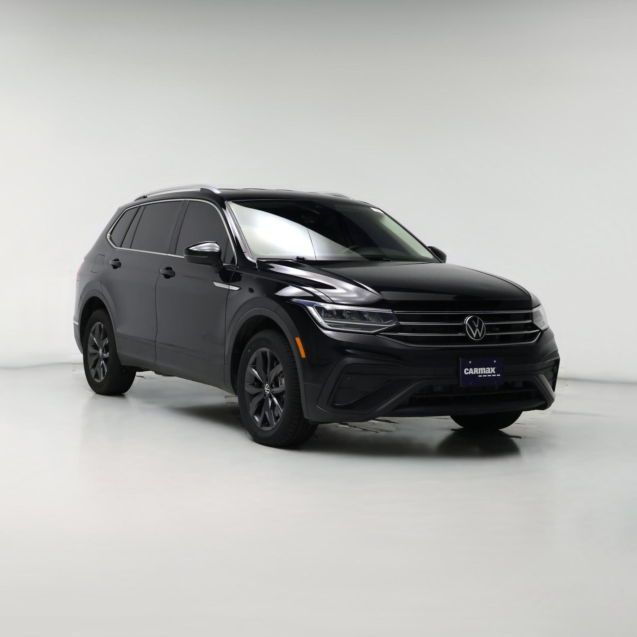 Thumbnail: 2023 Volkswagen Tiguan - 1