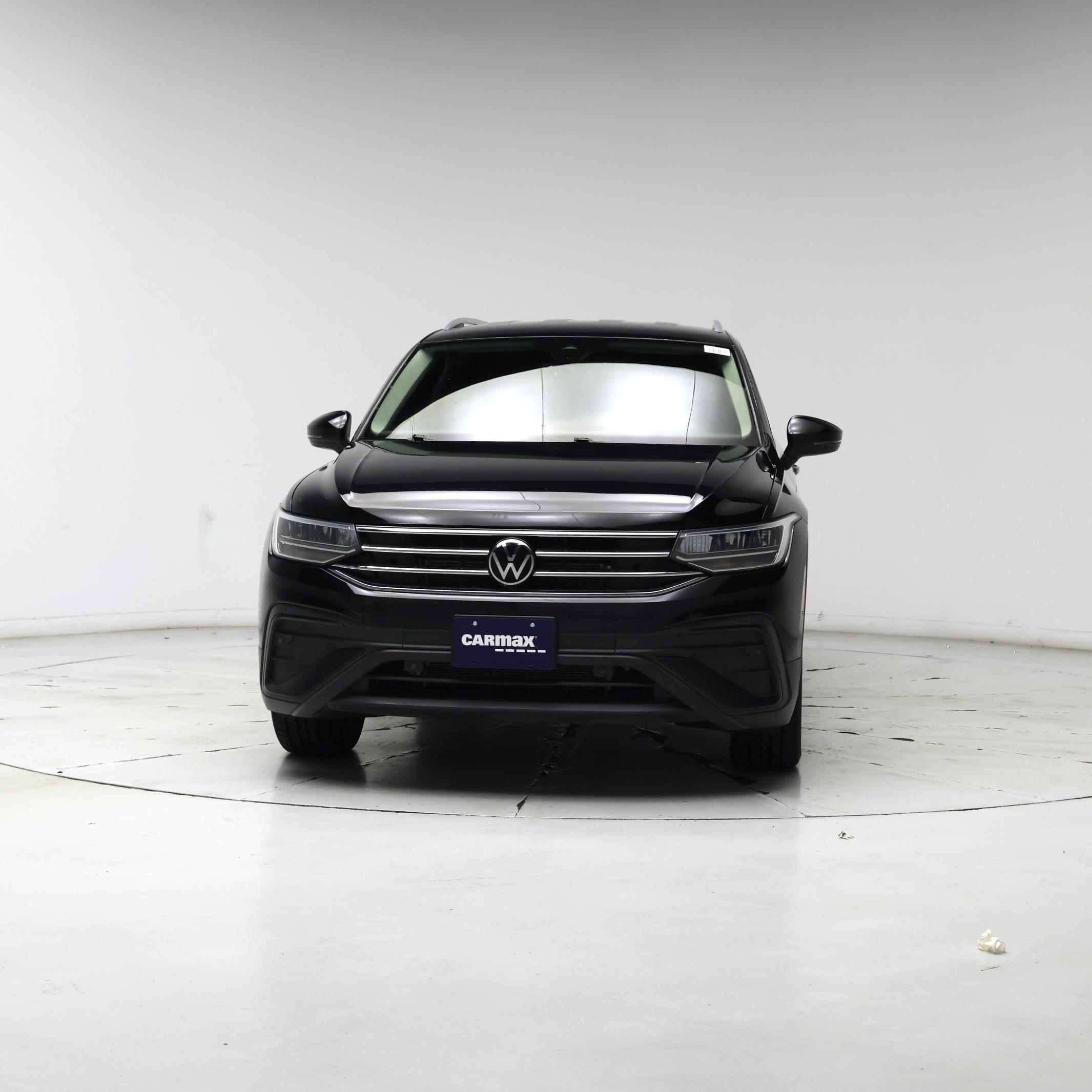 Thumbnail: 2023 Volkswagen Tiguan - 5