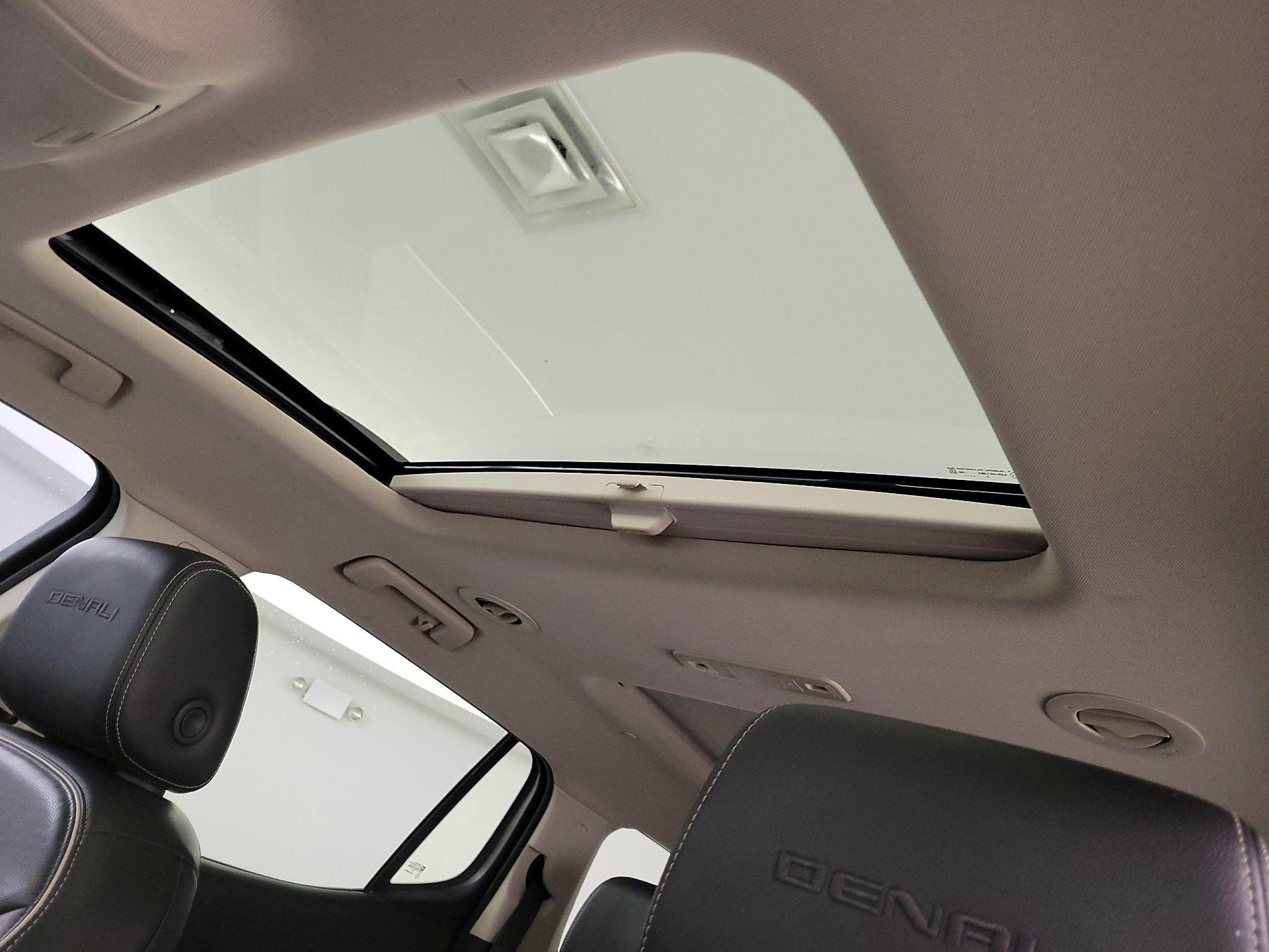 Thumbnail: 2022 GMC Acadia - 19