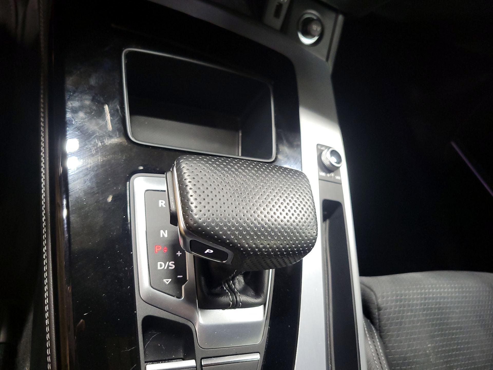 Thumbnail: 2022 Audi Q5 - 17