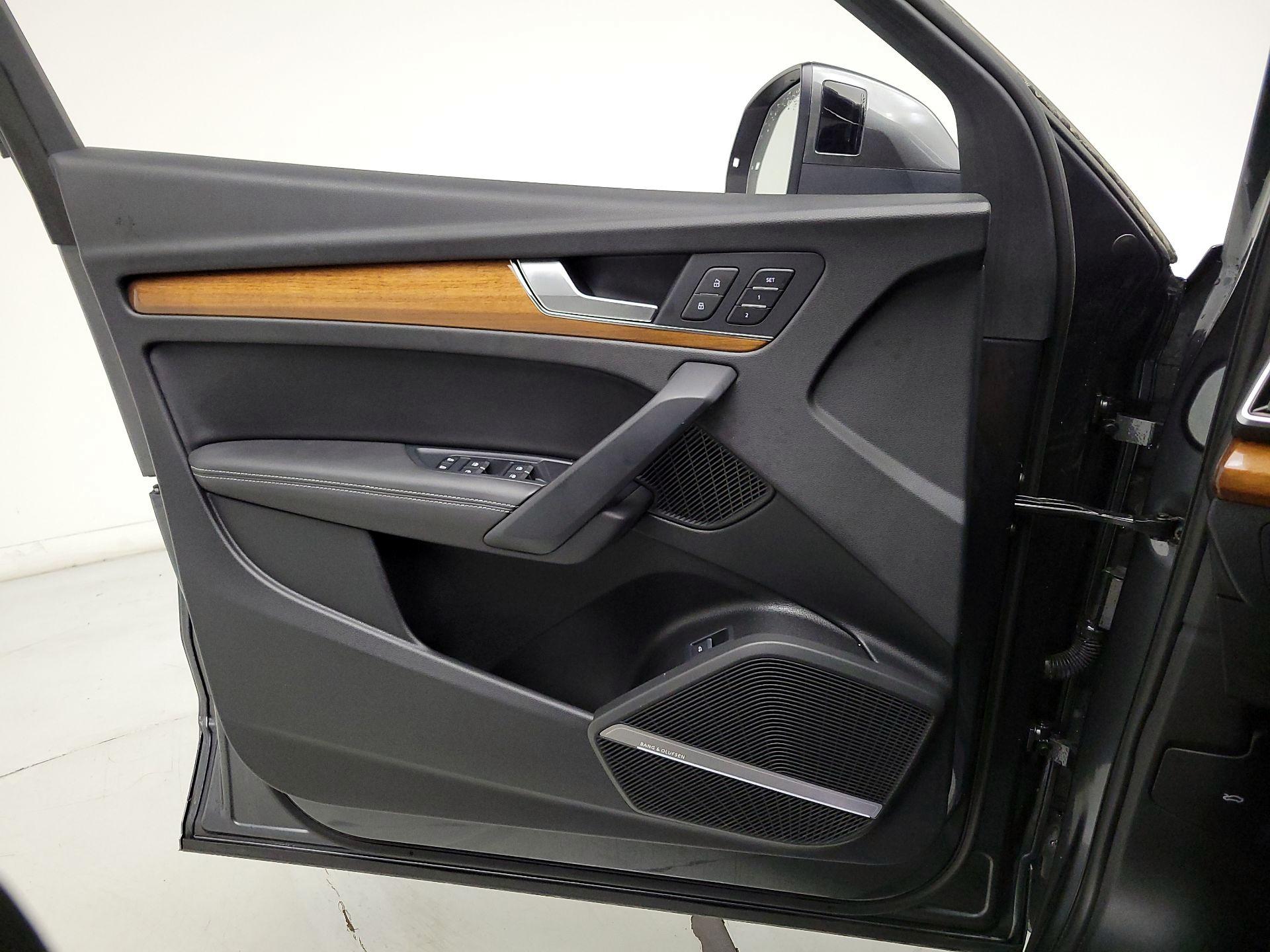 Thumbnail: 2023 Audi Q5 - 12