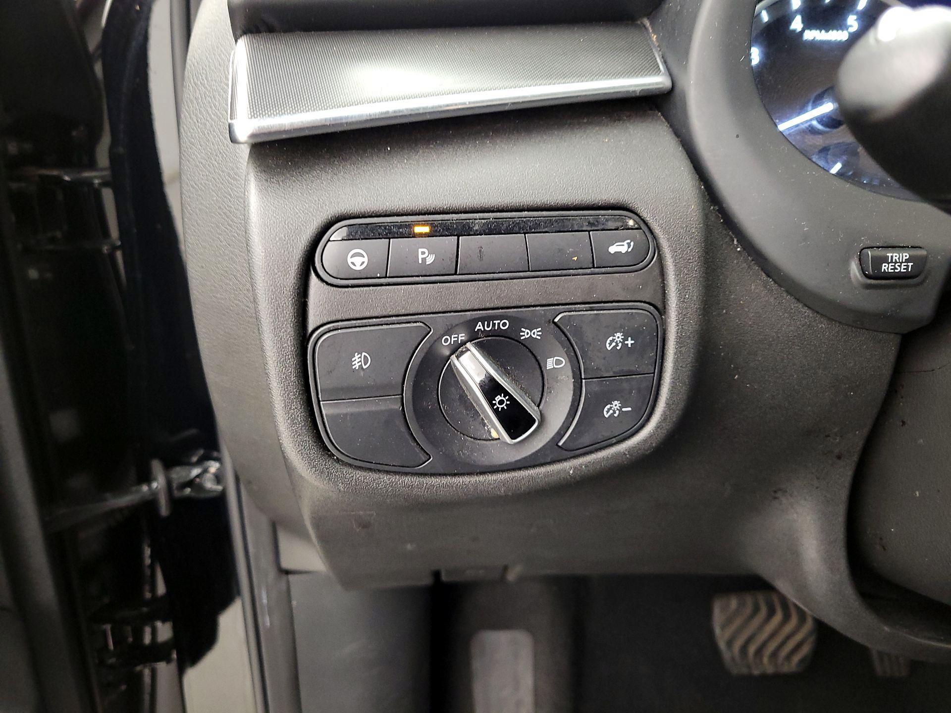 Thumbnail: 2022 INFINITI QX50 - 13