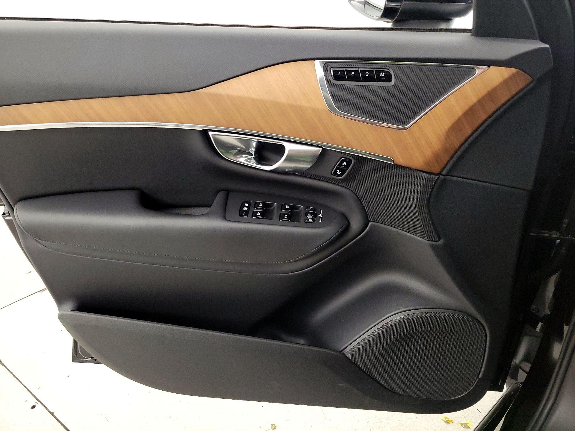 Thumbnail: 2023 Volvo XC90 - 12