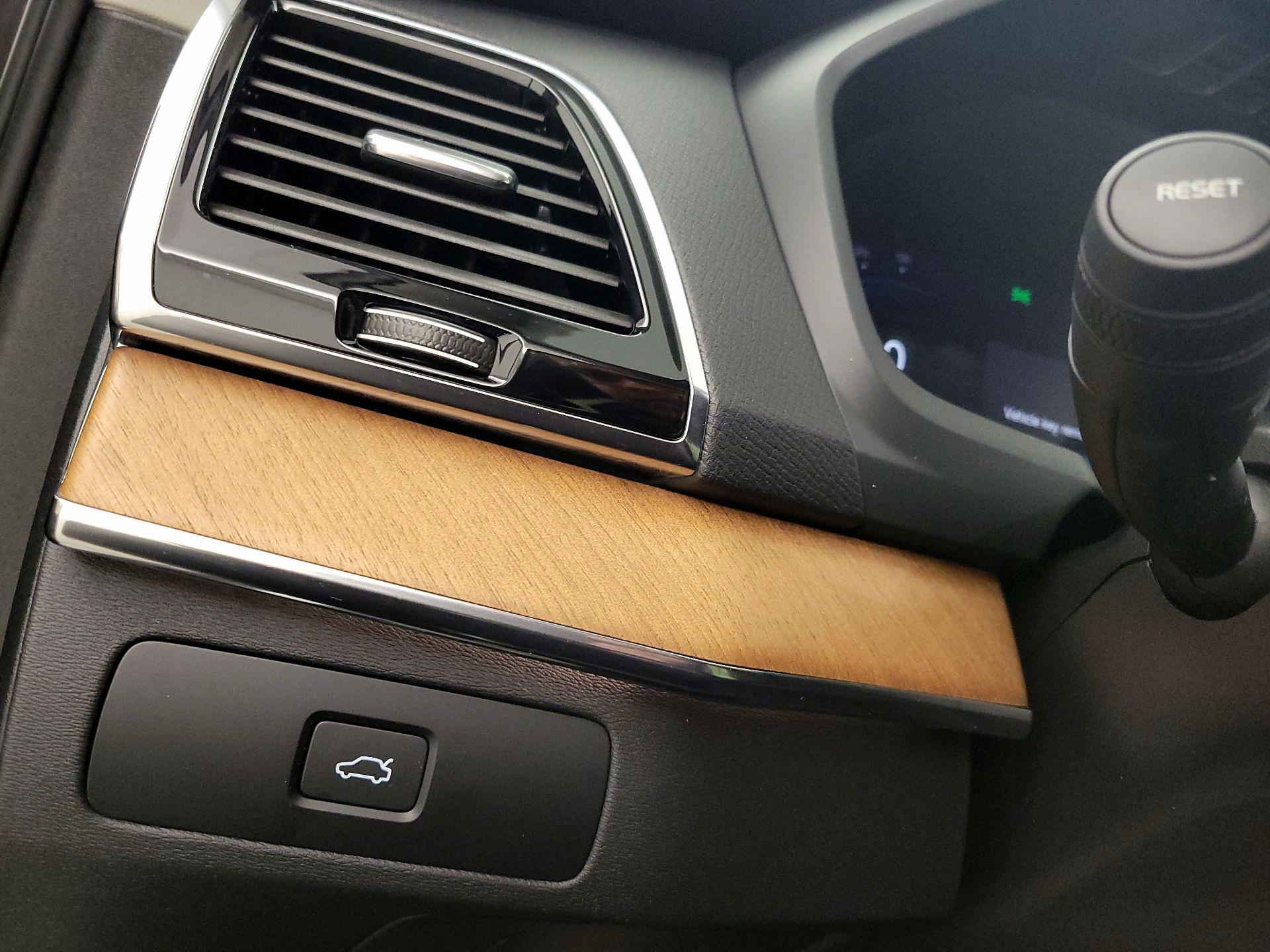 Thumbnail: 2023 Volvo XC90 - 13