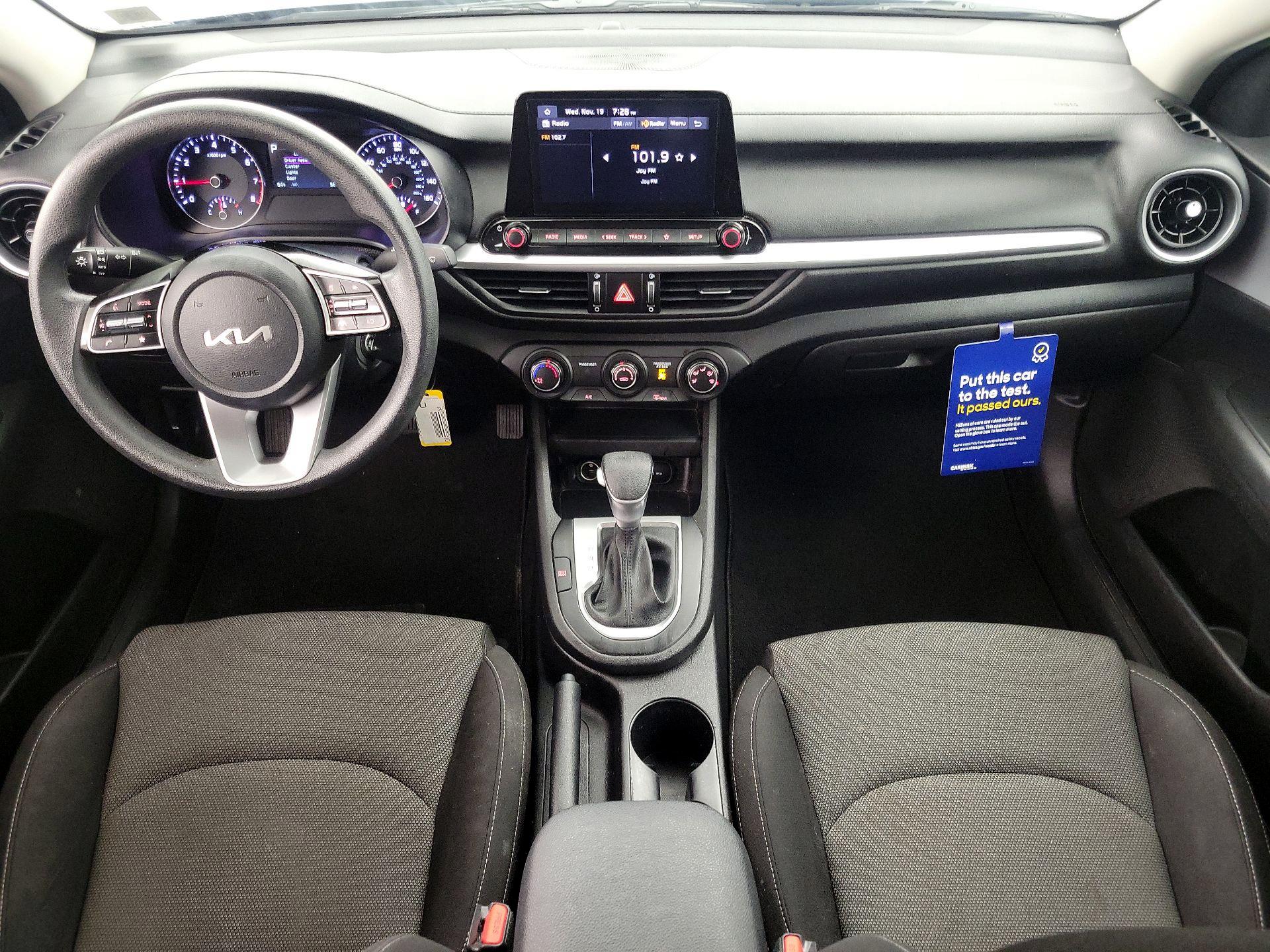 Thumbnail: 2023 Kia Forte - 9