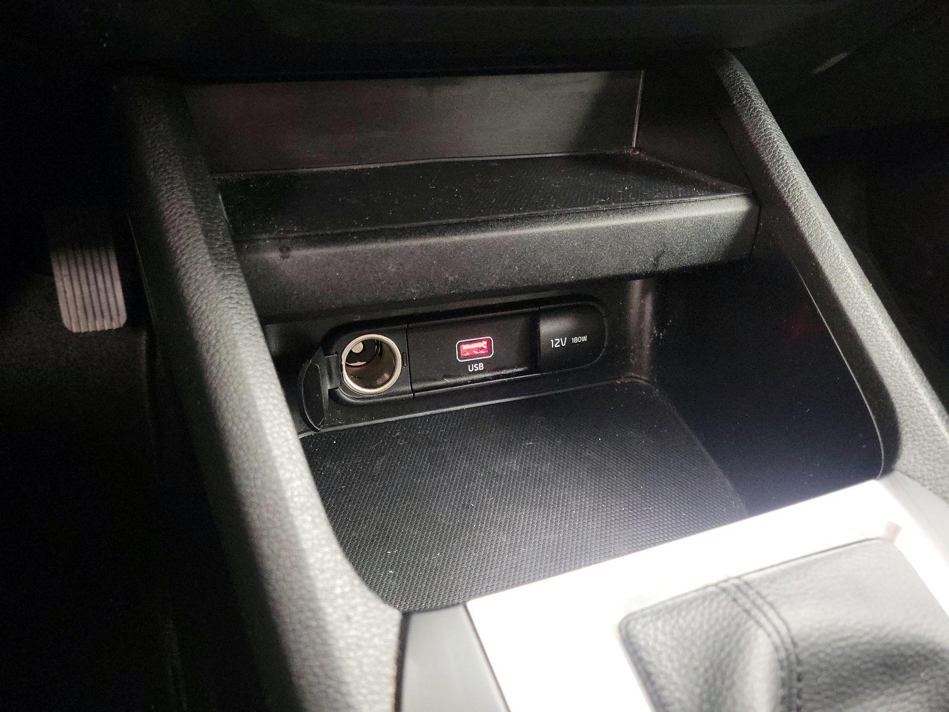 Thumbnail: 2023 Kia Forte - 18