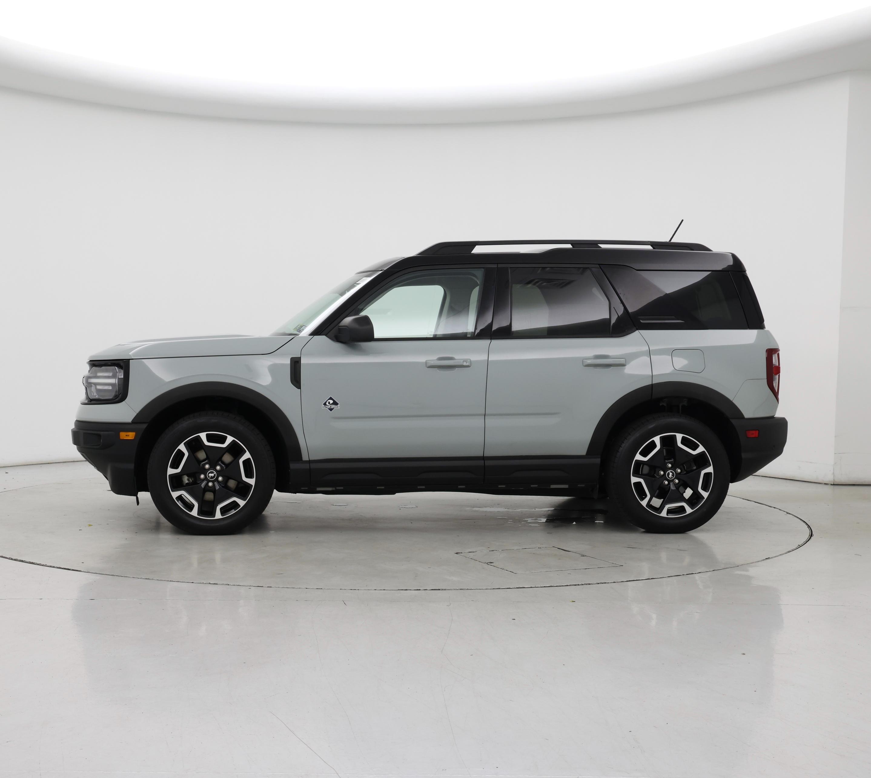 Thumbnail: 2021 Ford Bronco Sport - 3