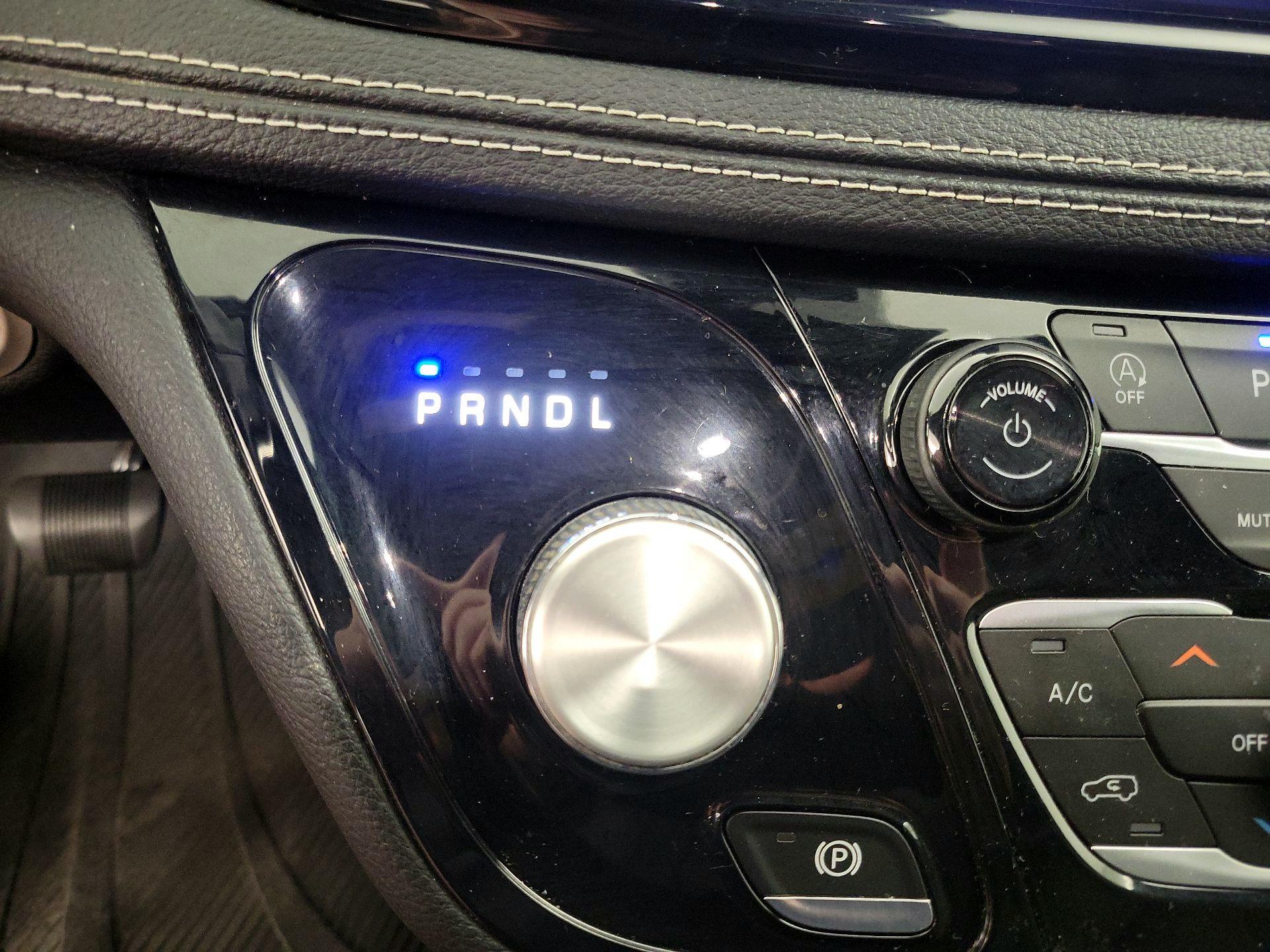 Thumbnail: 2021 Chrysler Pacifica - 17