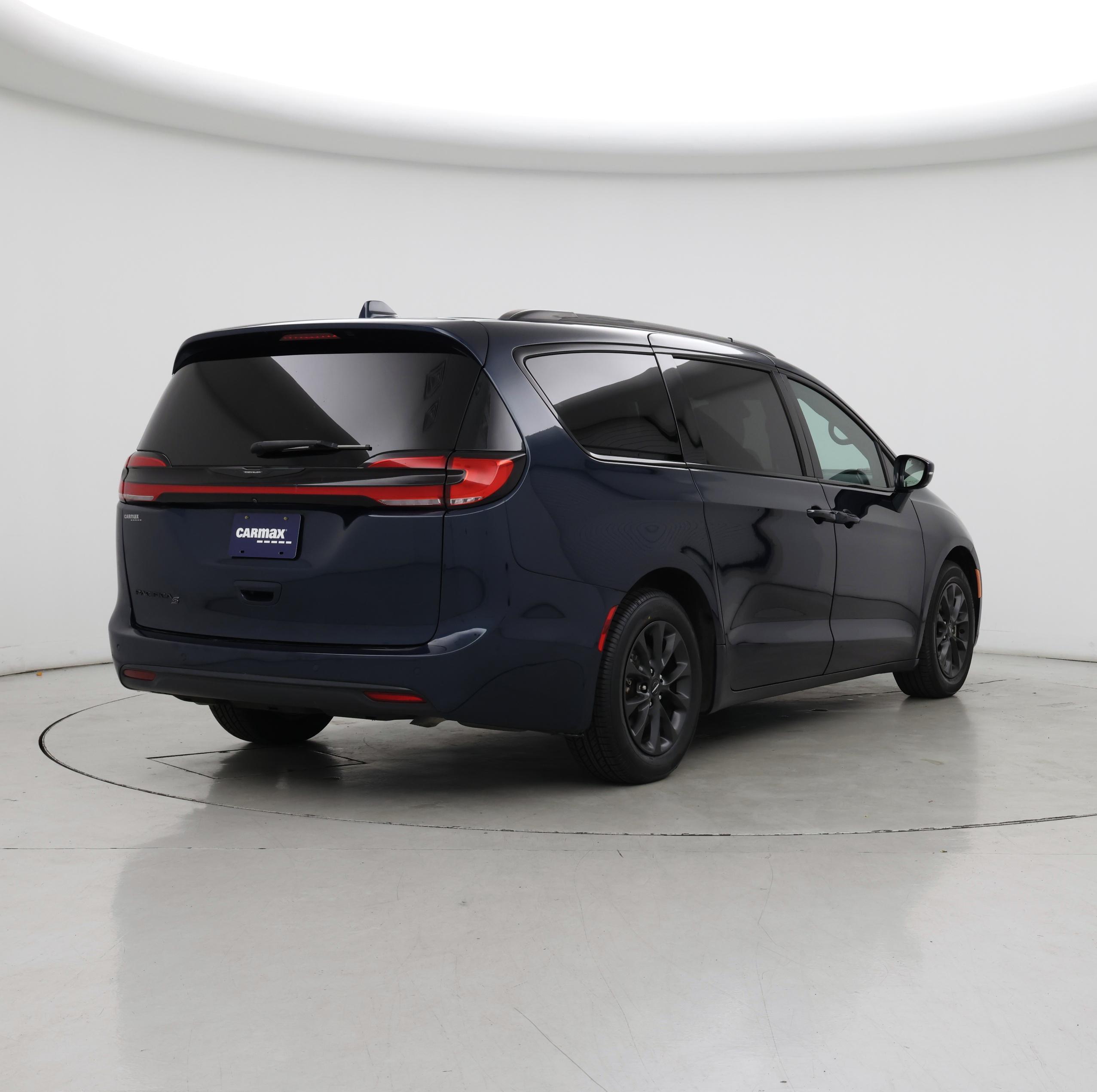 Thumbnail: 2021 Chrysler Pacifica - 8