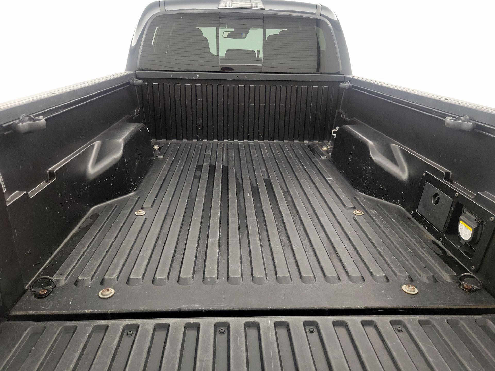 Thumbnail: 2021 Toyota Tacoma - 20