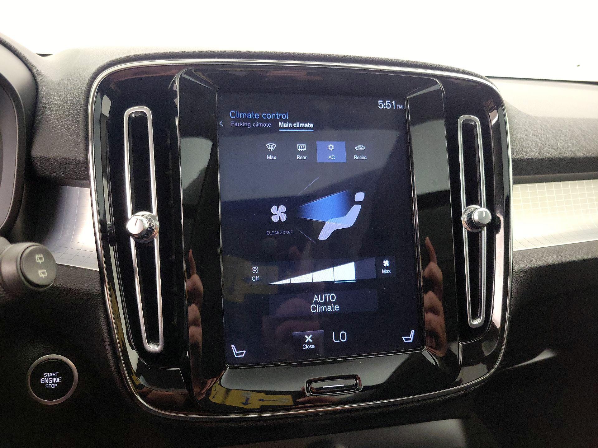 Thumbnail: 2020 Volvo XC40 - 17