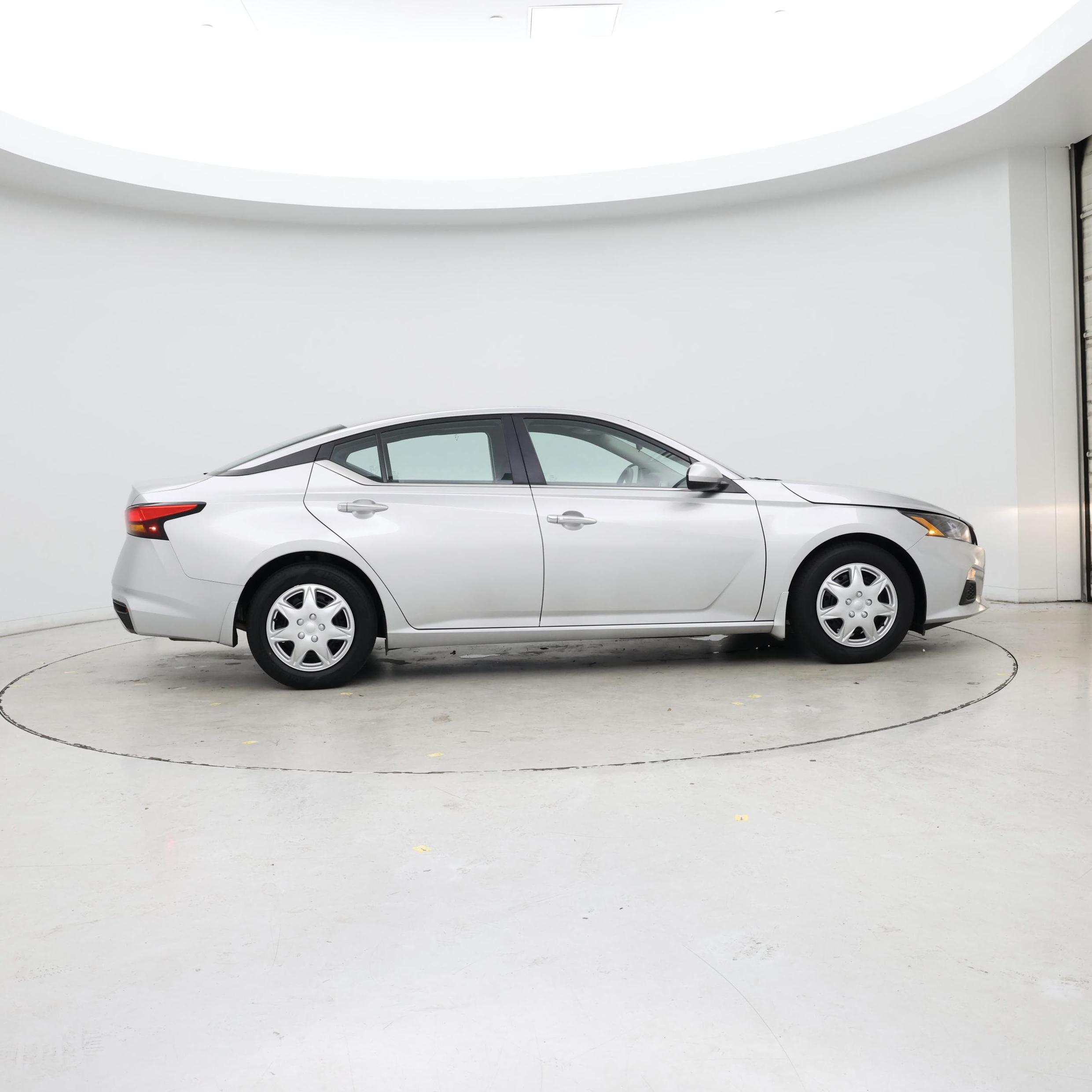Thumbnail: 2022 Nissan Altima - 7