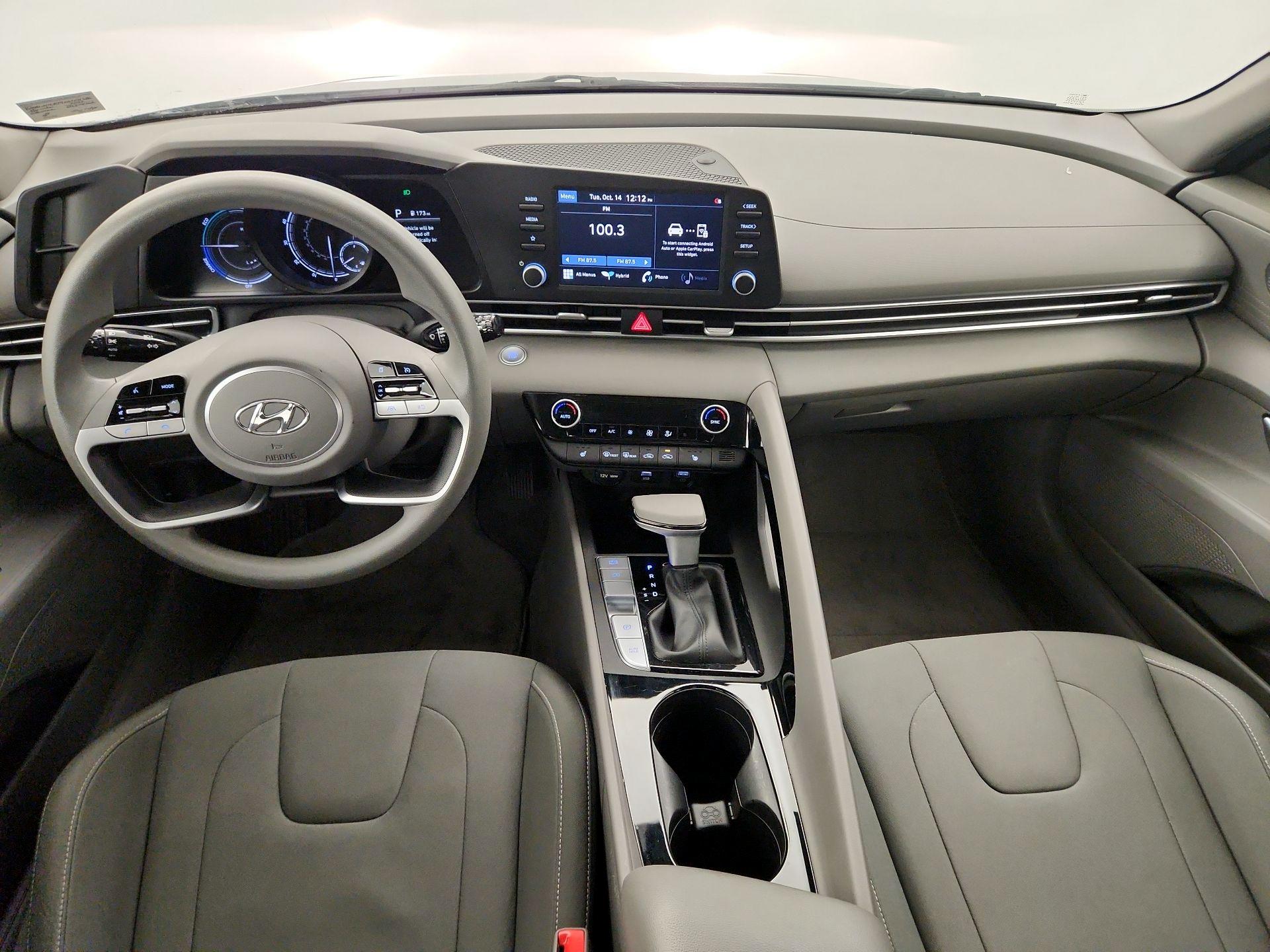 Thumbnail: 2022 Hyundai Elantra - 9