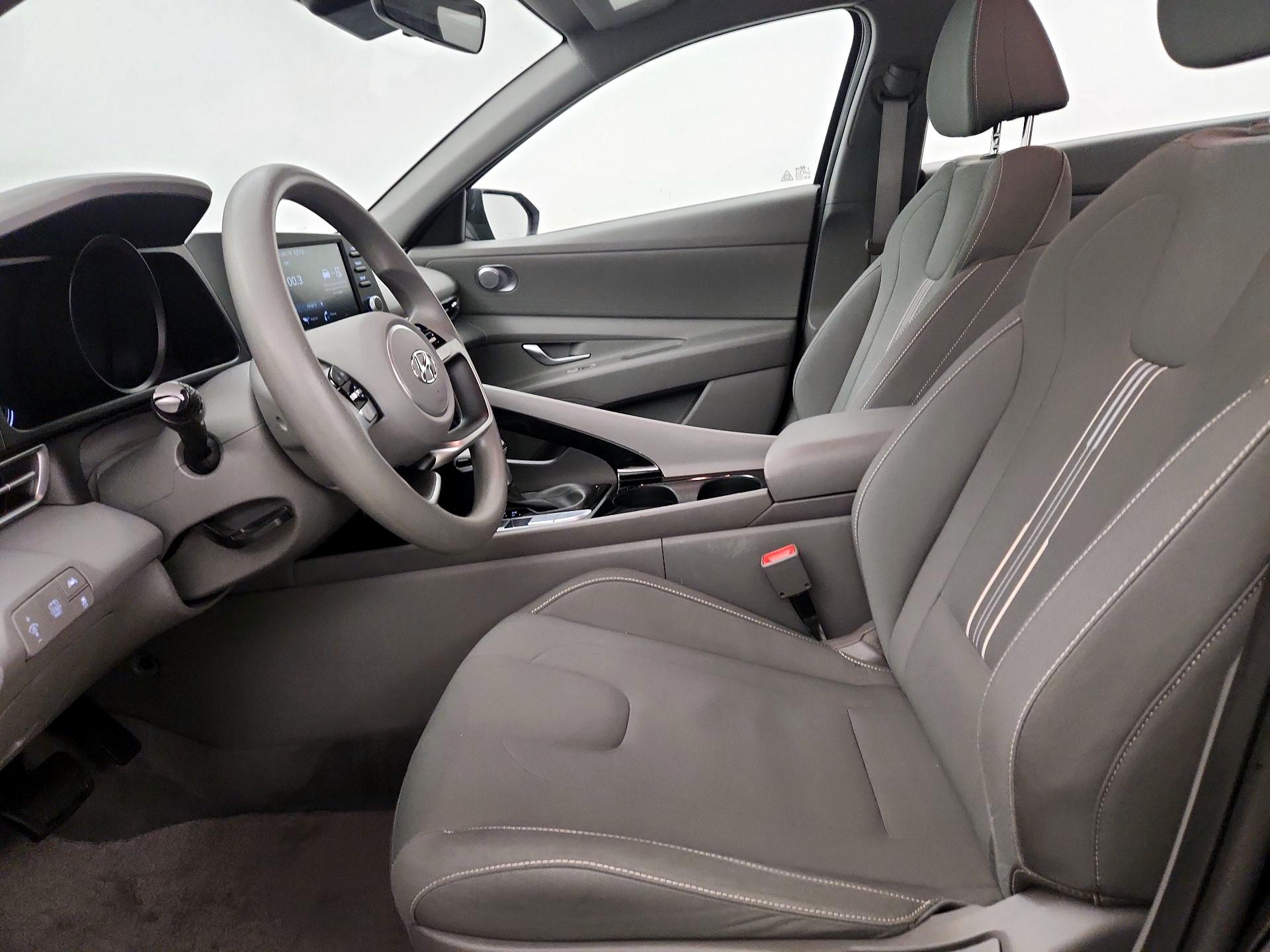 Thumbnail: 2022 Hyundai Elantra - 11
