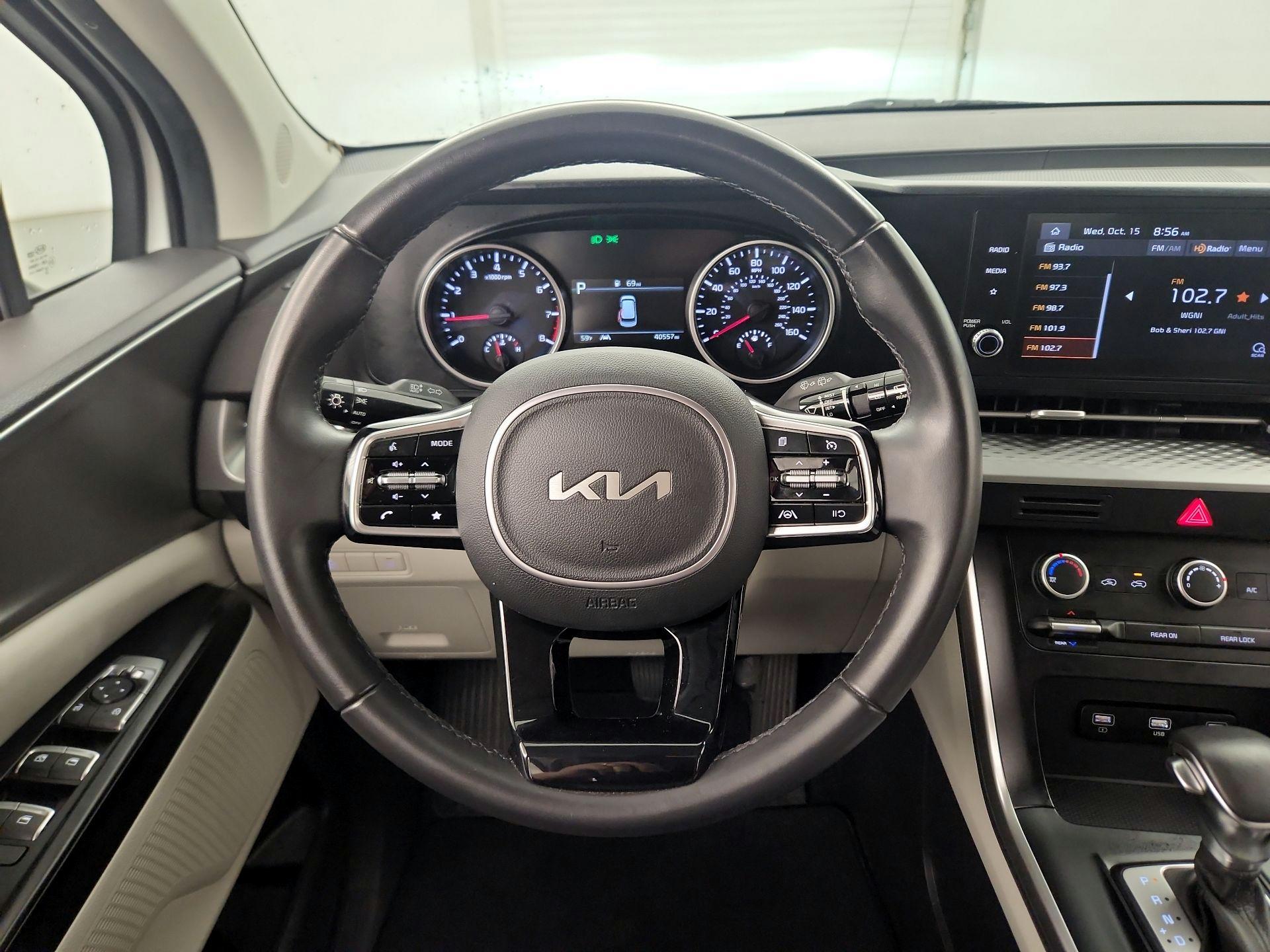 Thumbnail: 2022 Kia Carnival - 10