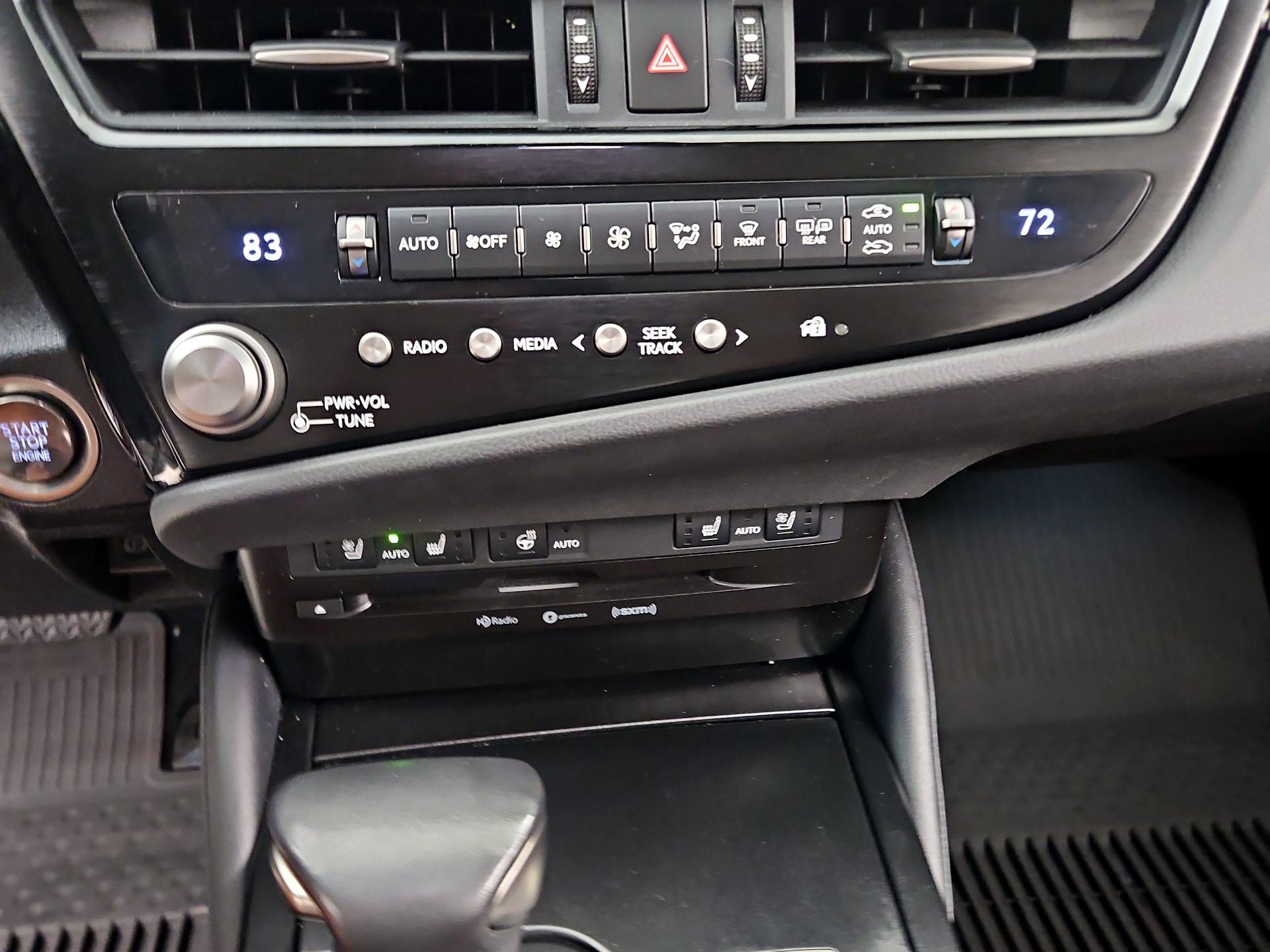 Thumbnail: 2022 Lexus ES - 16
