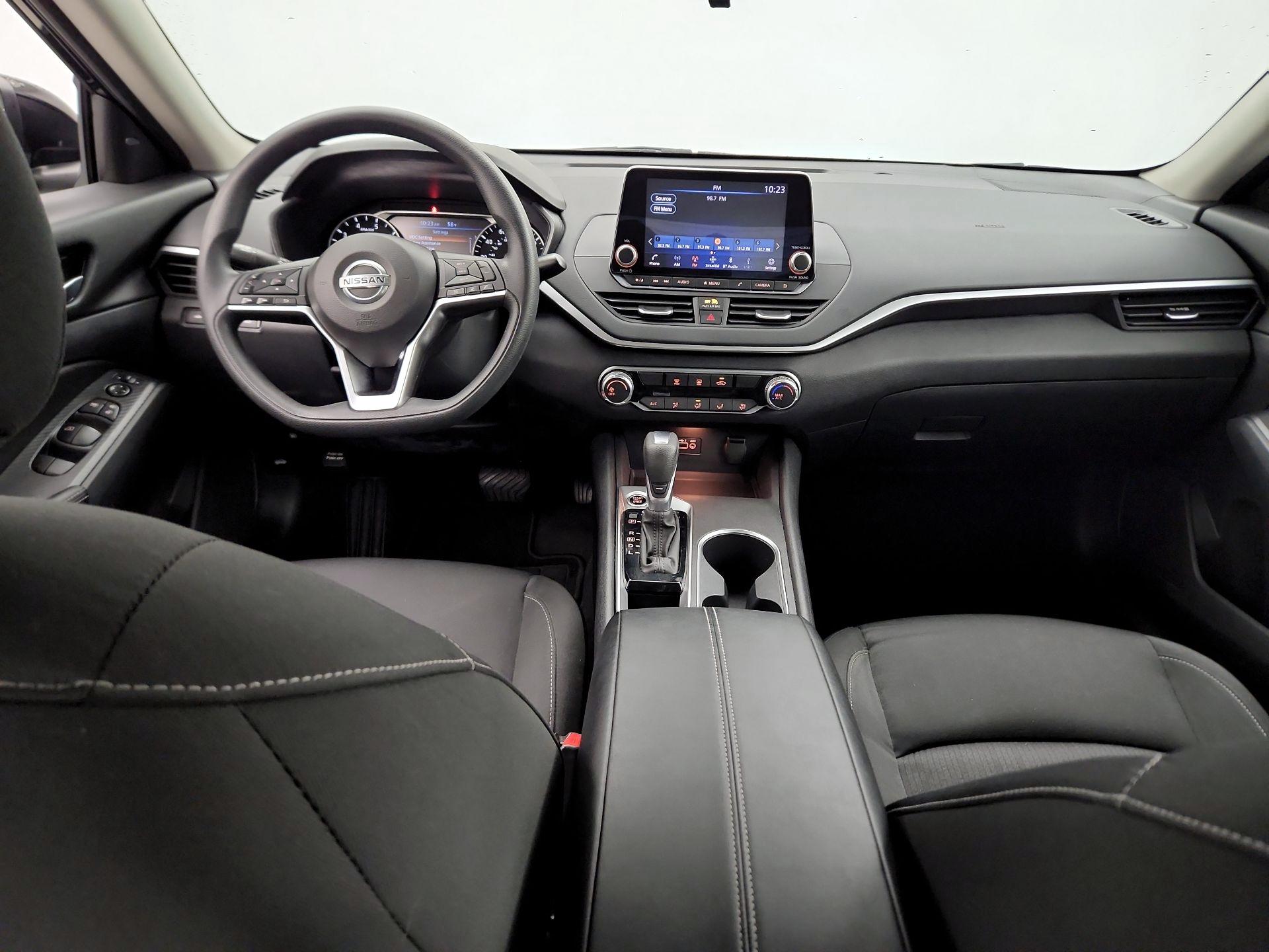 Thumbnail: 2022 Nissan Altima - 9