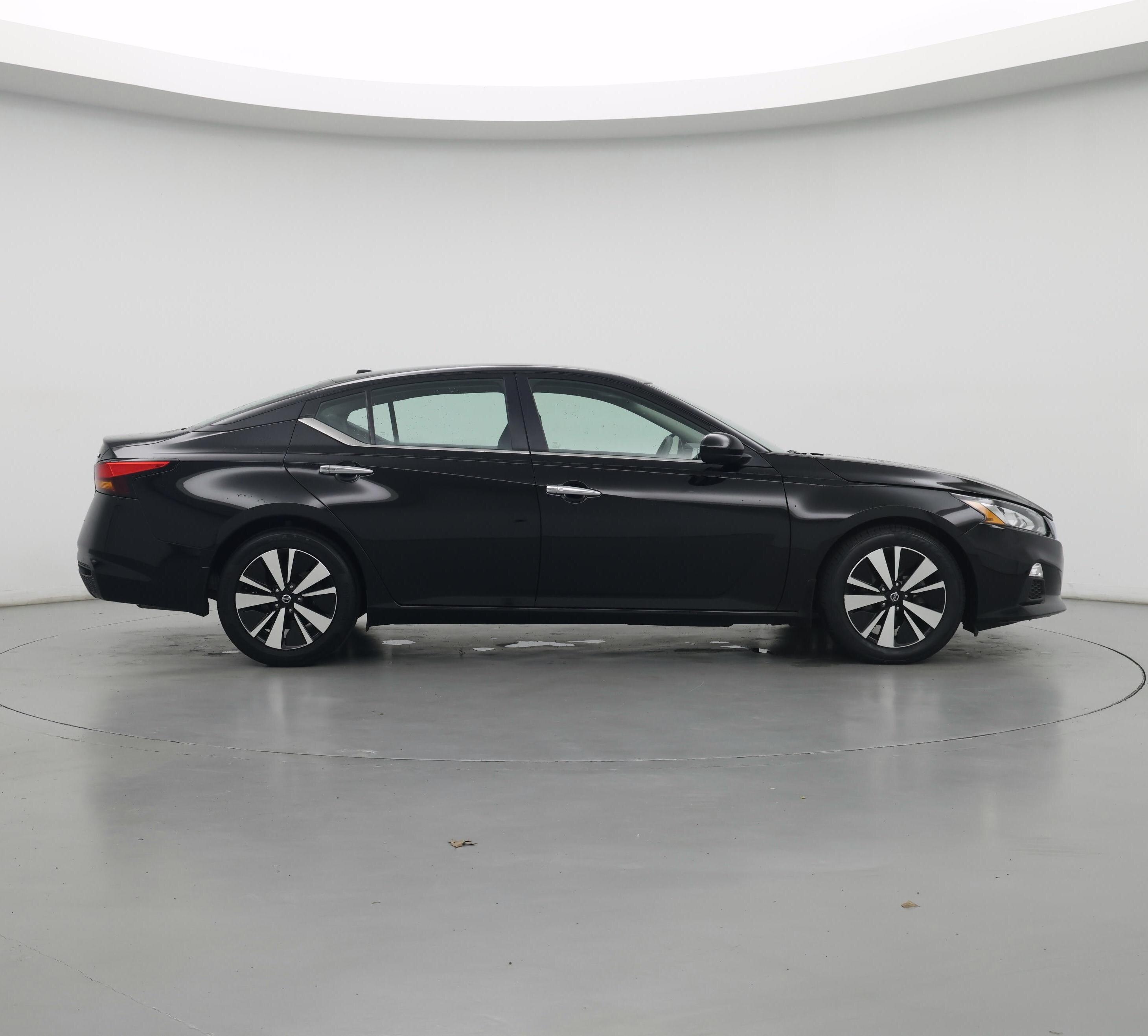 Thumbnail: 2022 Nissan Altima - 7