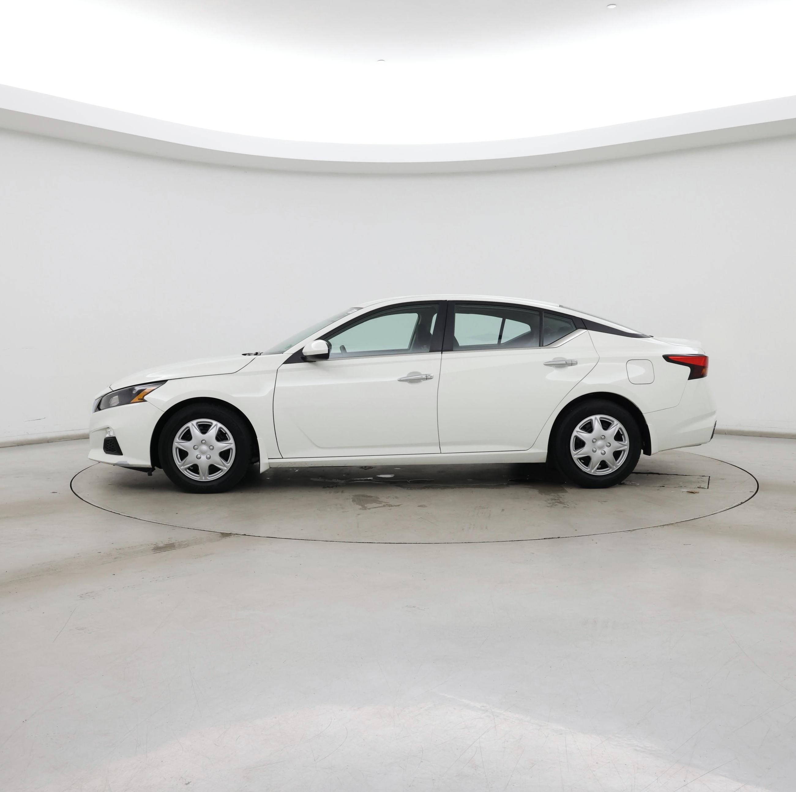Thumbnail: 2022 Nissan Altima - 3
