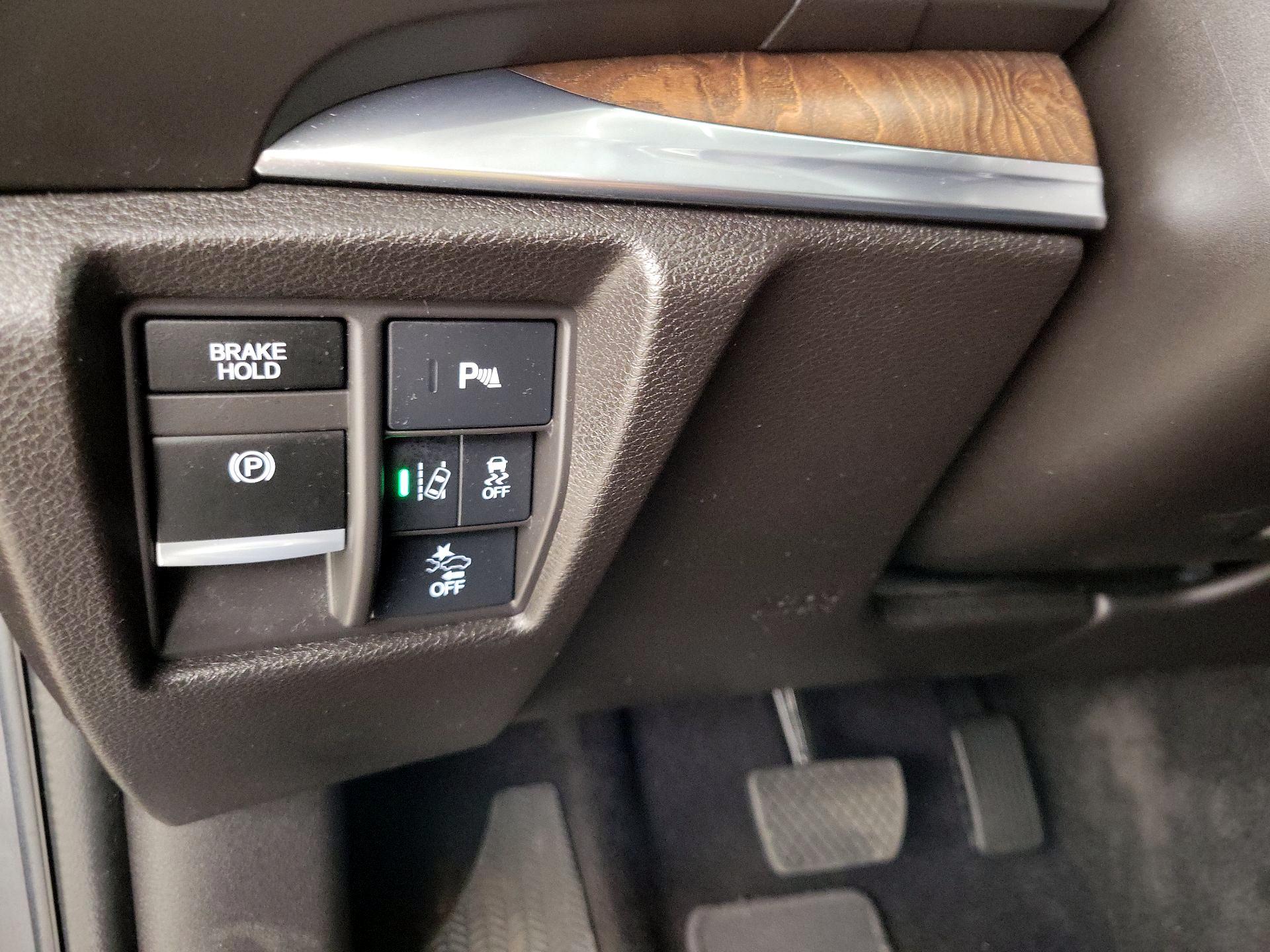 Thumbnail: 2020 Acura MDX - 13