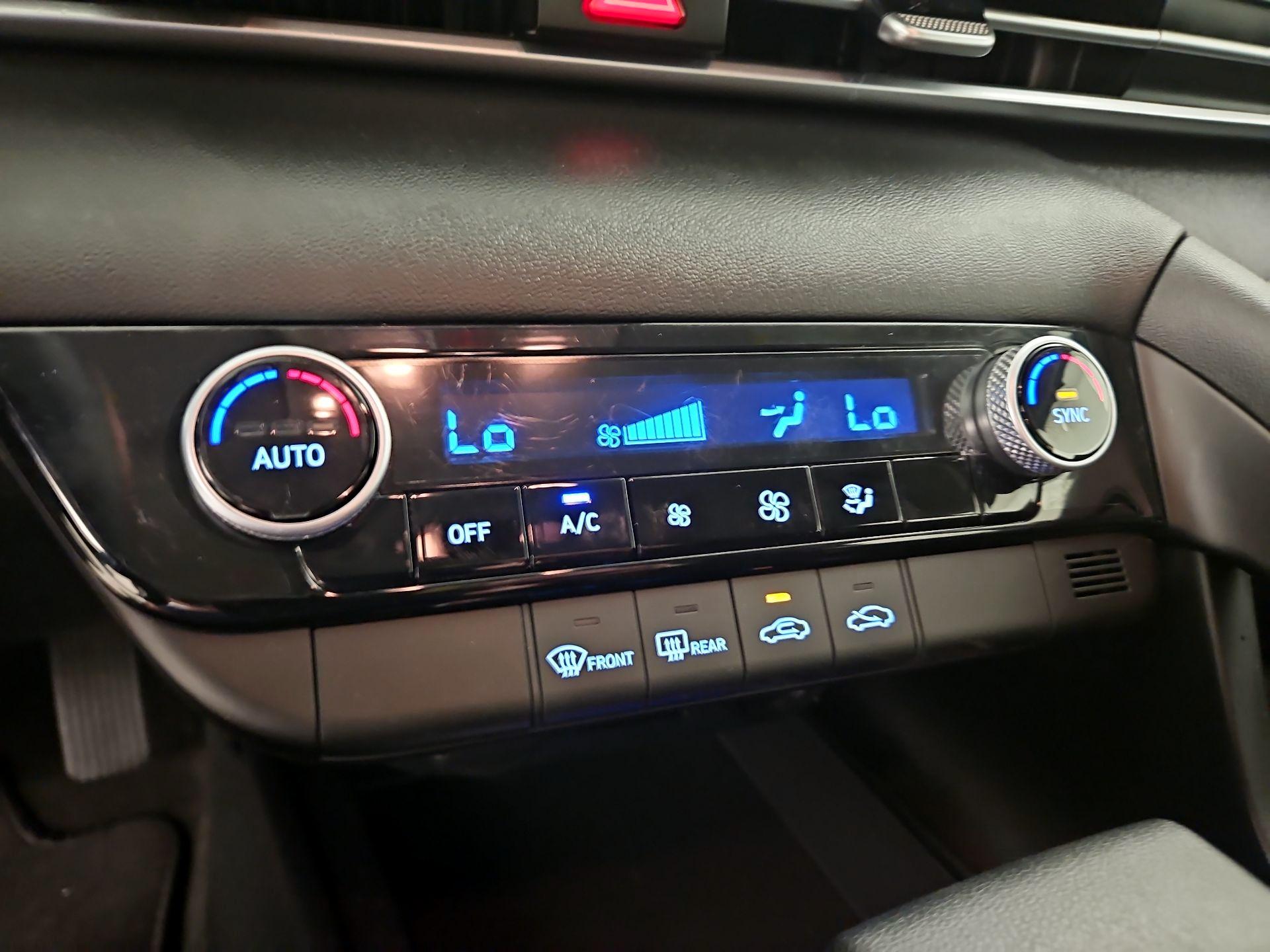 Thumbnail: 2023 Hyundai Elantra - 16