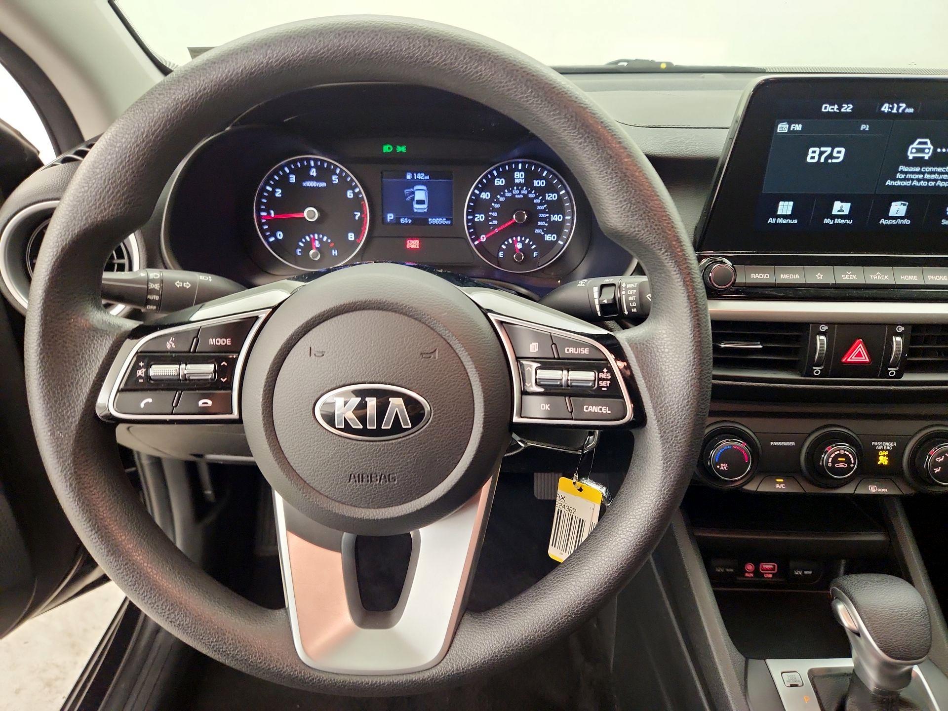 Thumbnail: 2020 Kia Forte - 10
