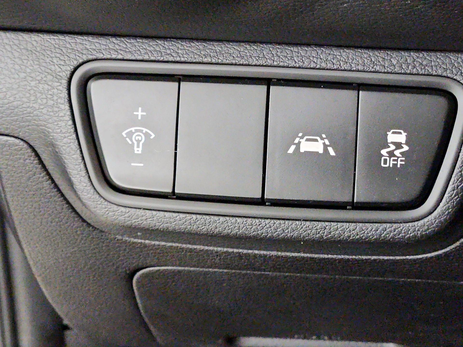 Thumbnail: 2020 Kia Forte - 13