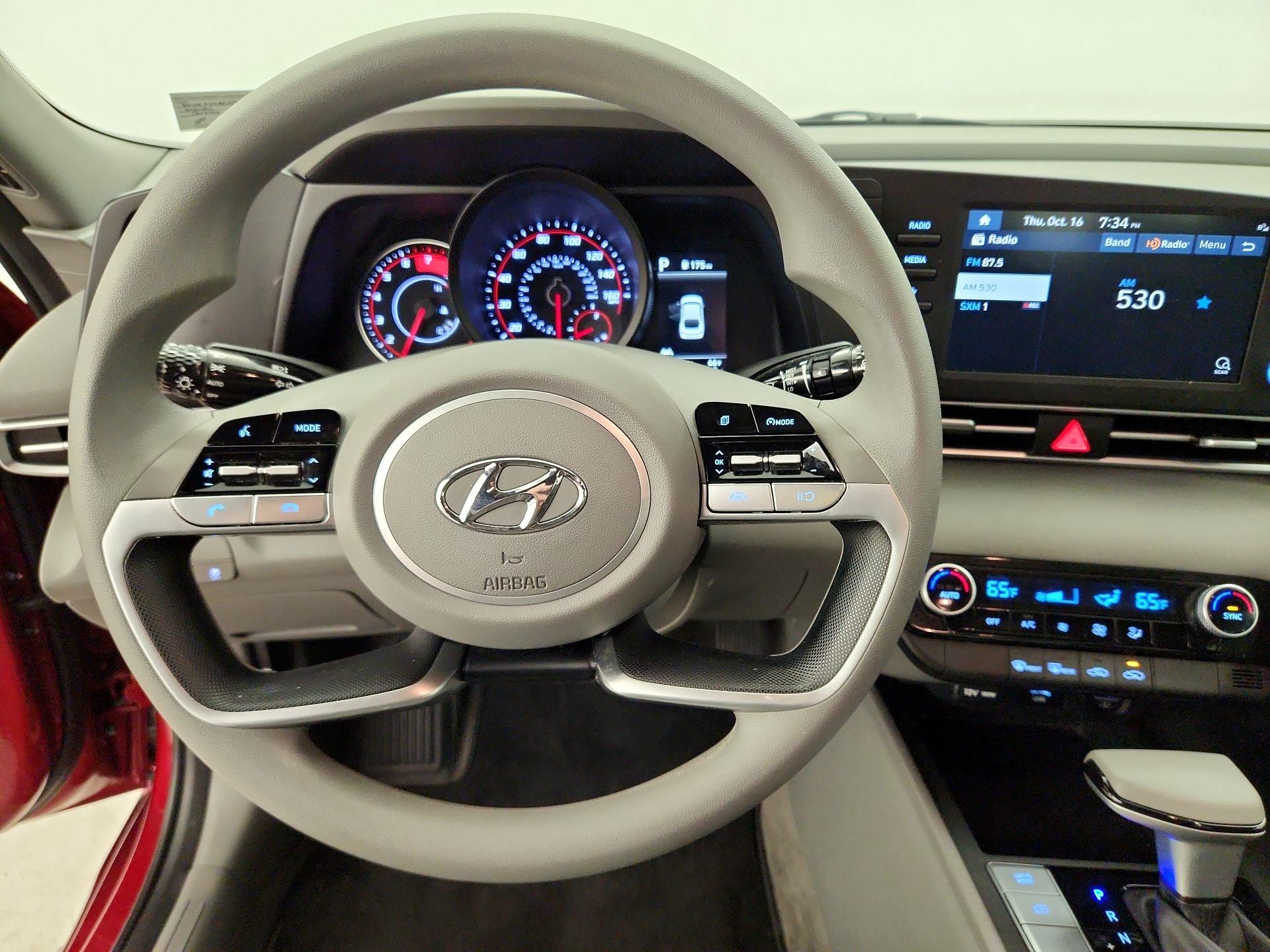 Thumbnail: 2023 Hyundai Elantra - 10