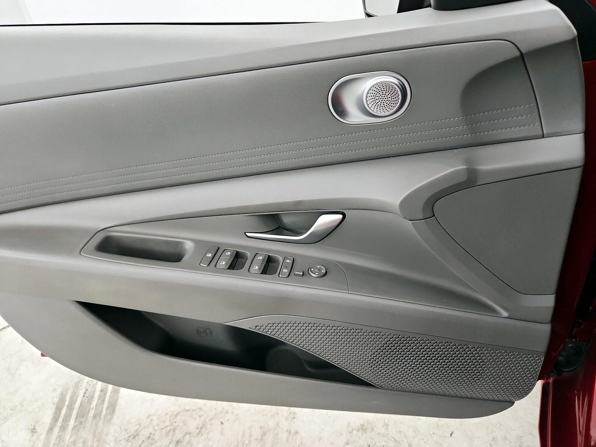 Thumbnail: 2023 Hyundai Elantra - 12