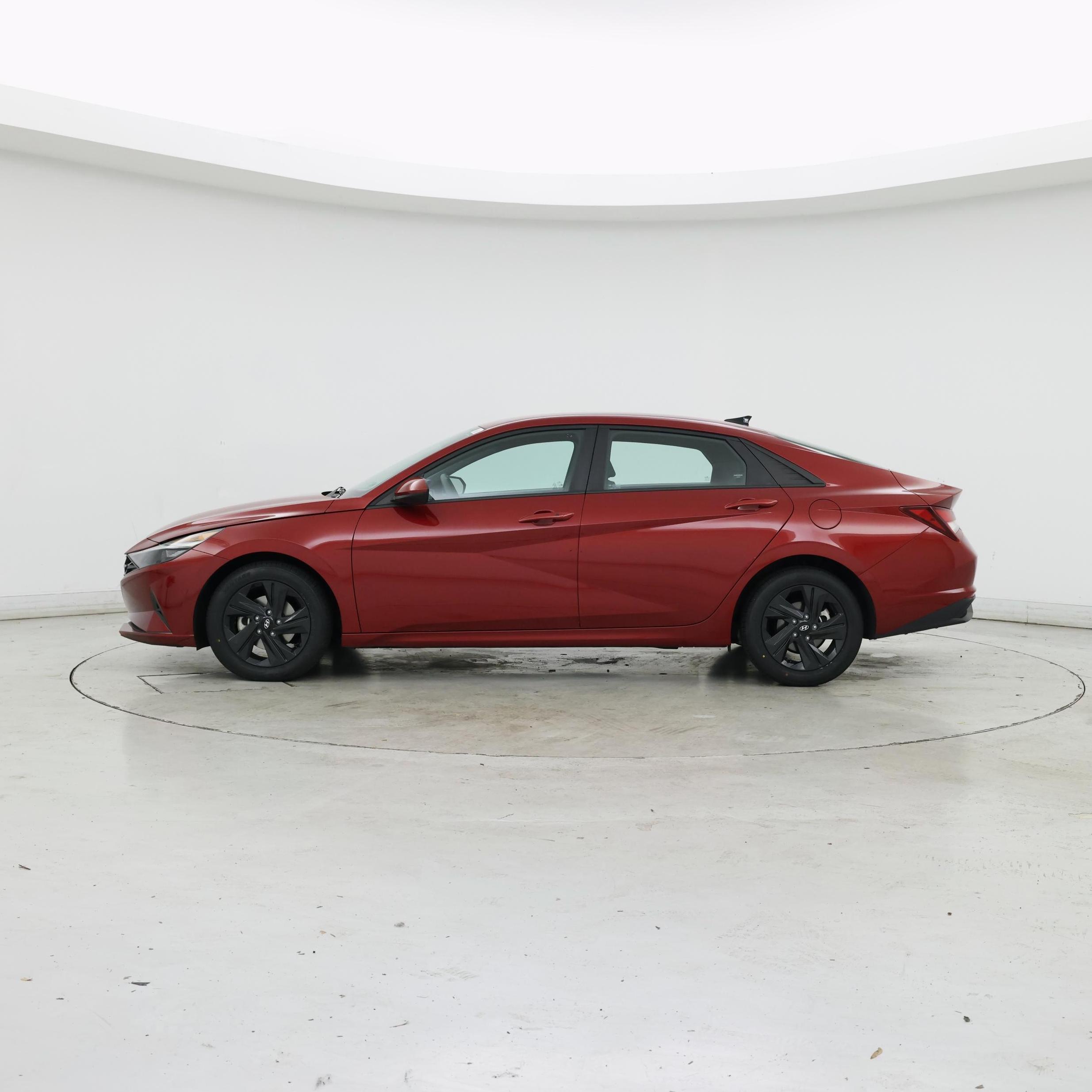 Thumbnail: 2023 Hyundai Elantra - 3