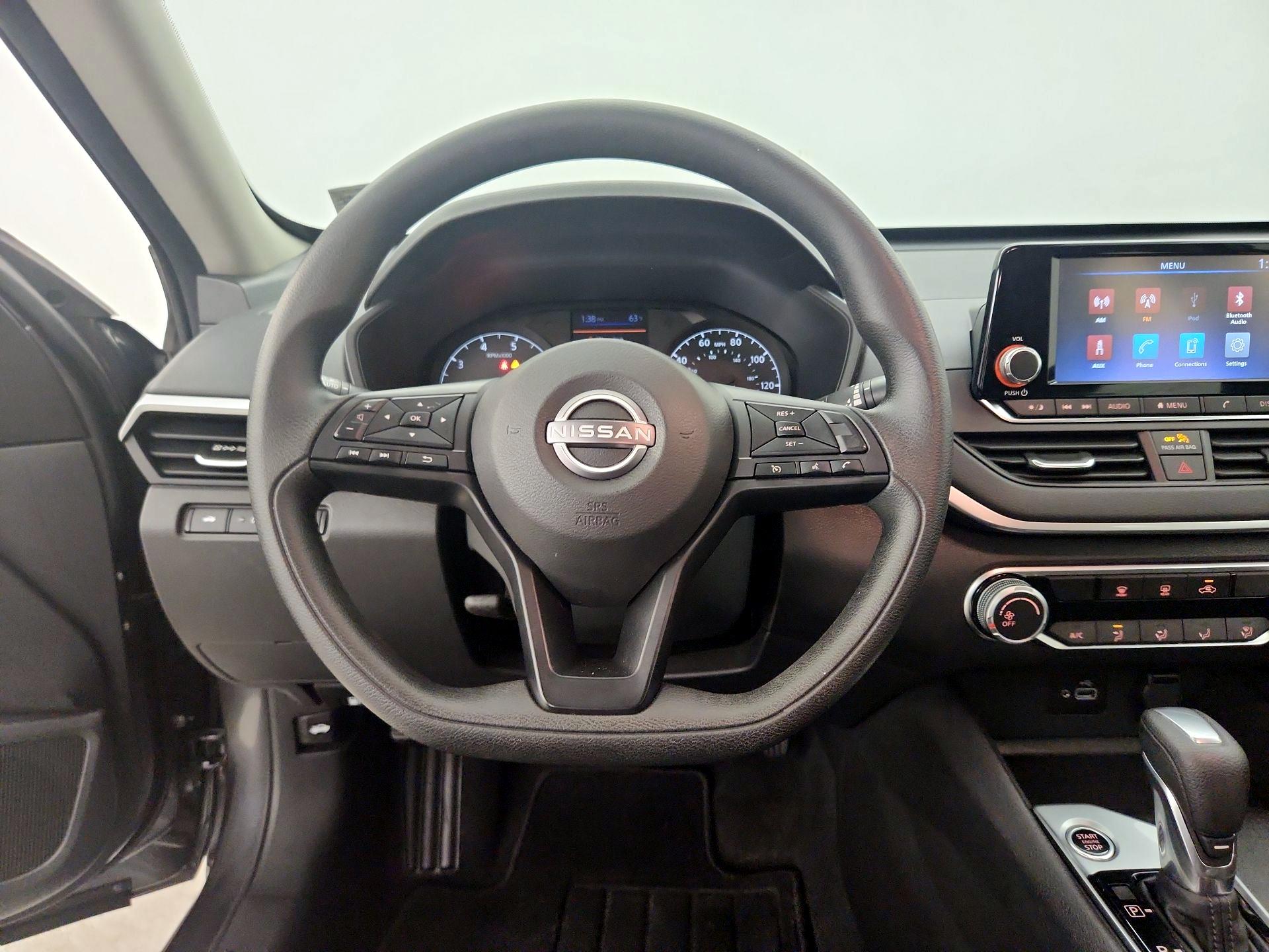 Thumbnail: 2023 Nissan Altima - 10