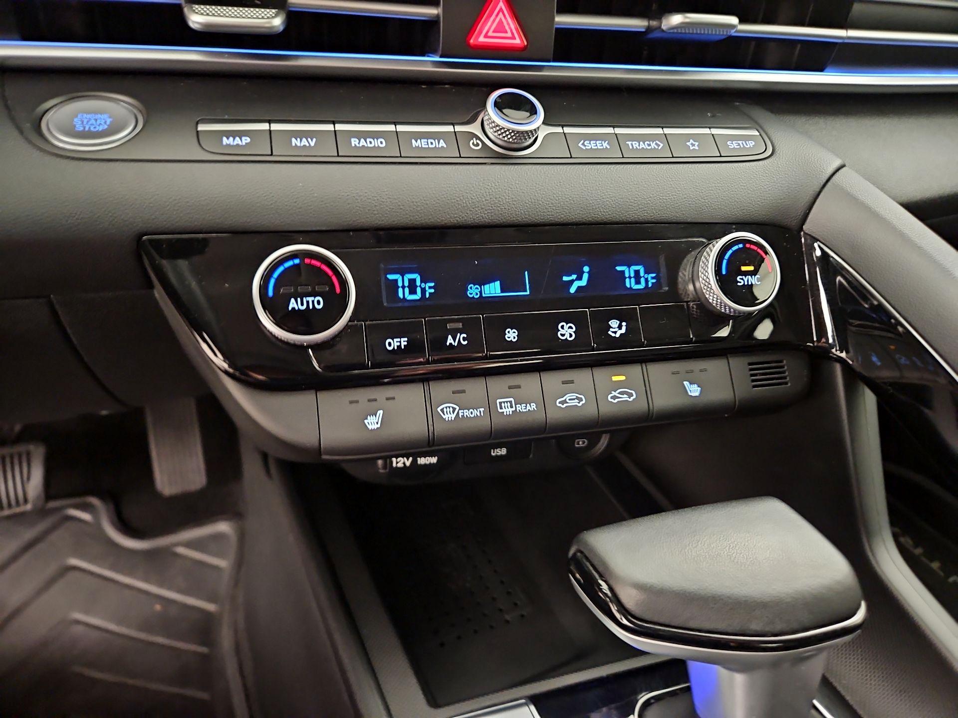 Thumbnail: 2023 Hyundai Elantra - 17