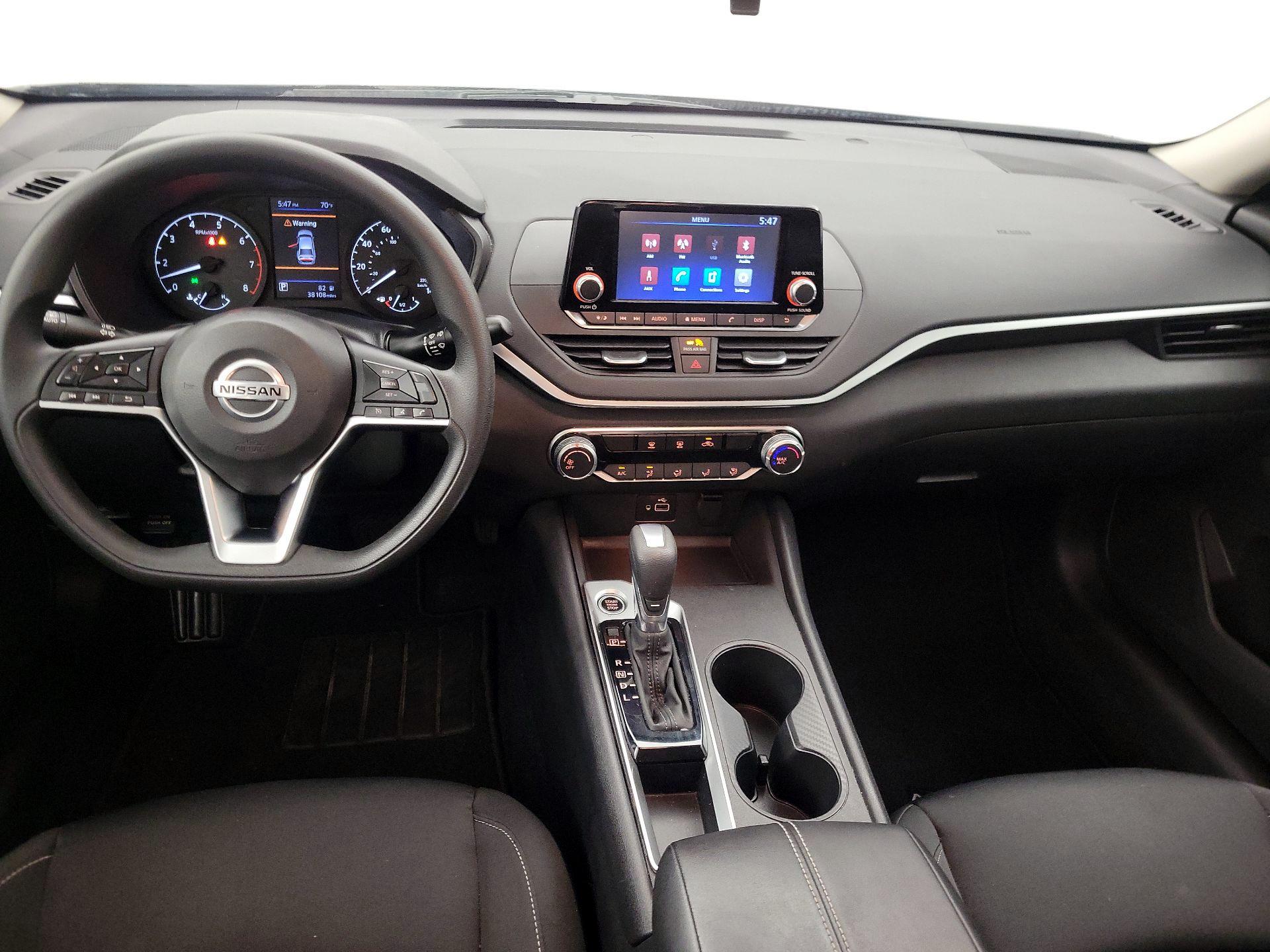 Thumbnail: 2022 Nissan Altima - 9