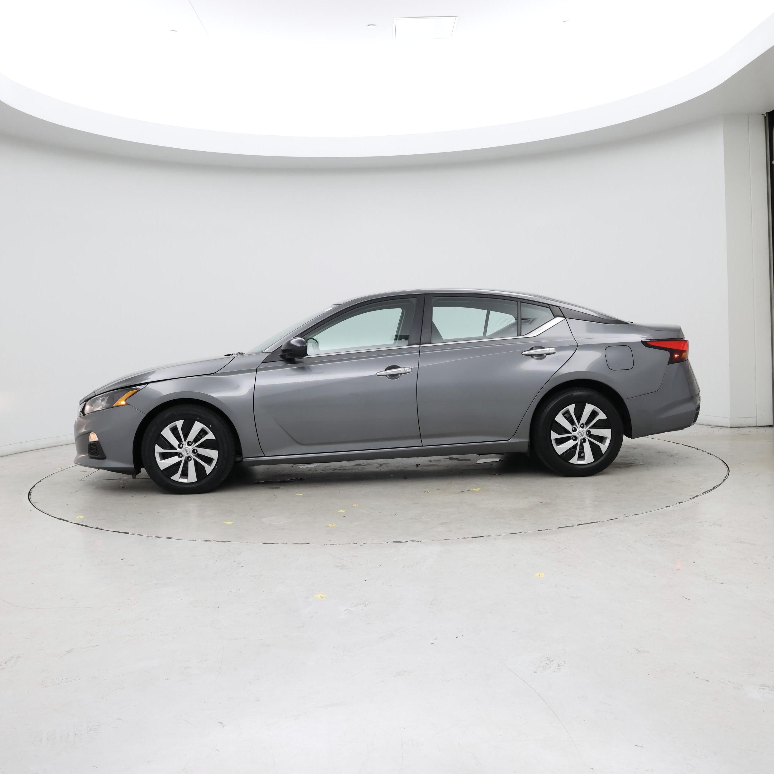 Thumbnail: 2022 Nissan Altima - 3