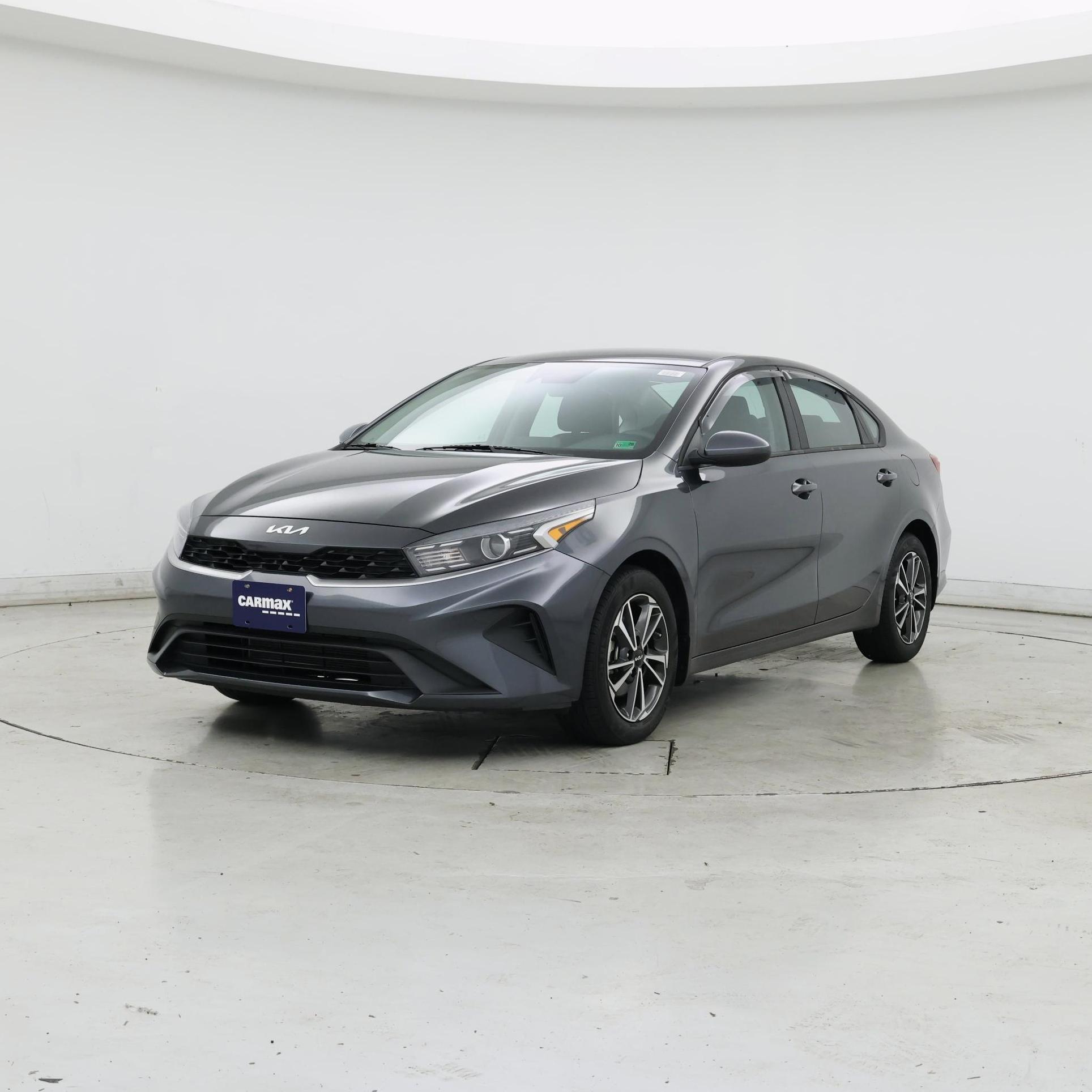 Thumbnail: 2022 Kia Forte - 4