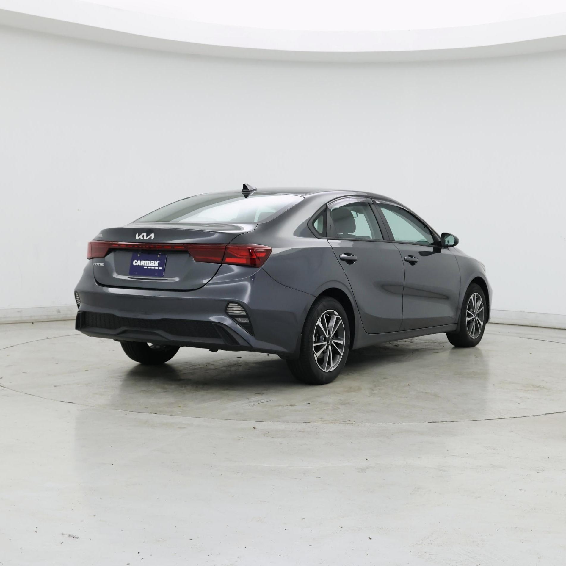 Thumbnail: 2022 Kia Forte - 8