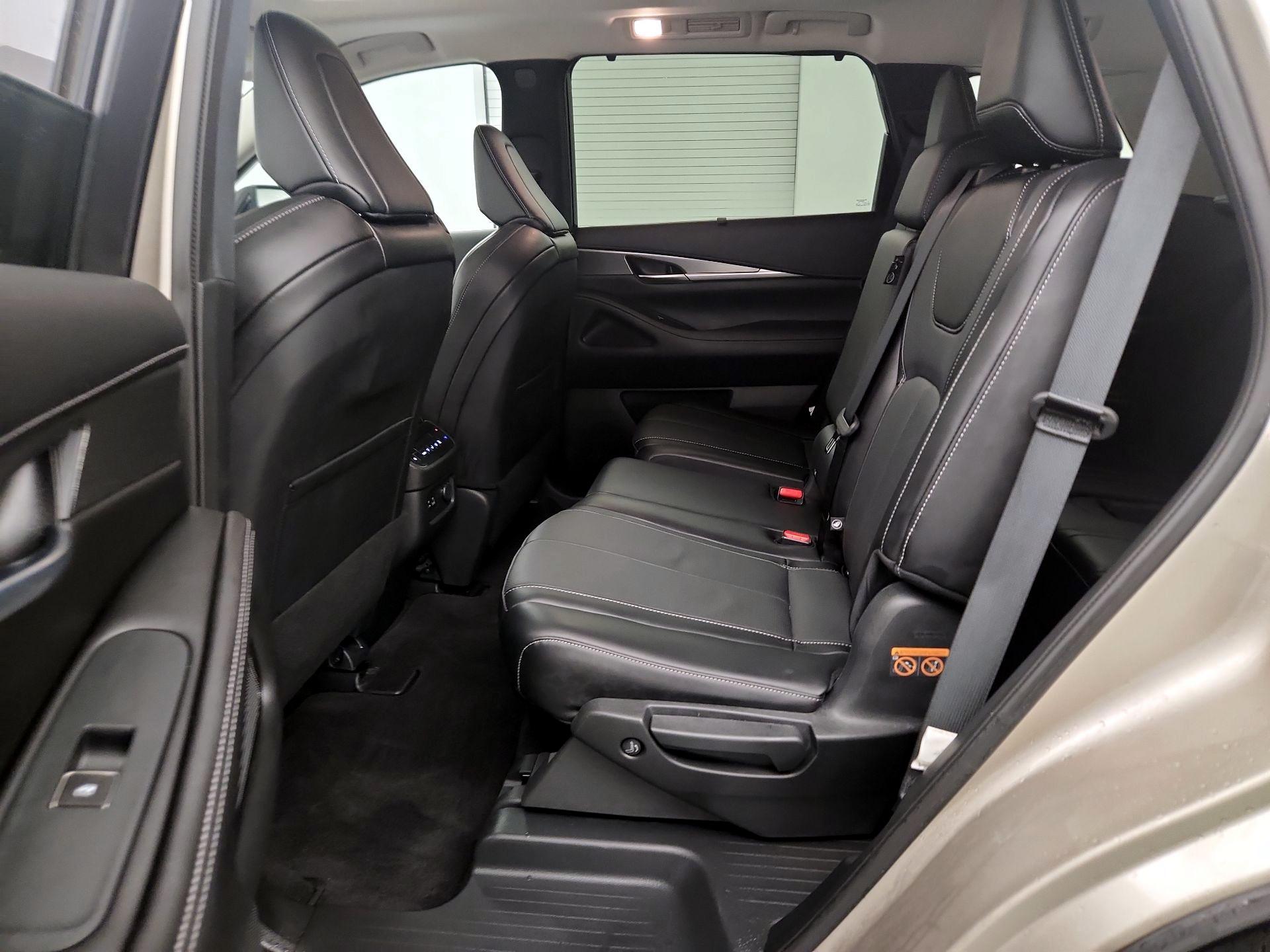 Thumbnail: 2023 INFINITI QX60 - 20