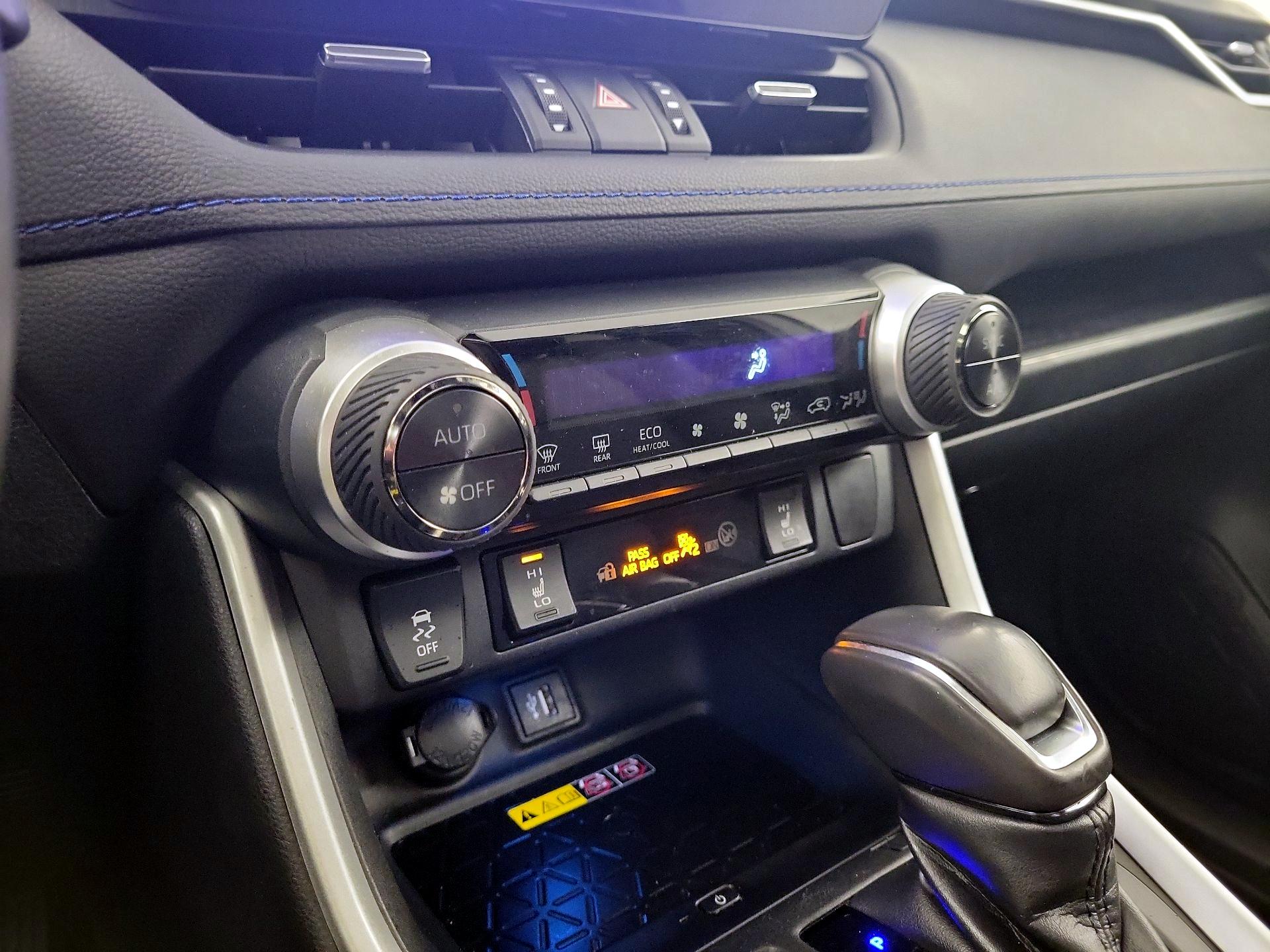 Thumbnail: 2023 Toyota RAV4 - 14