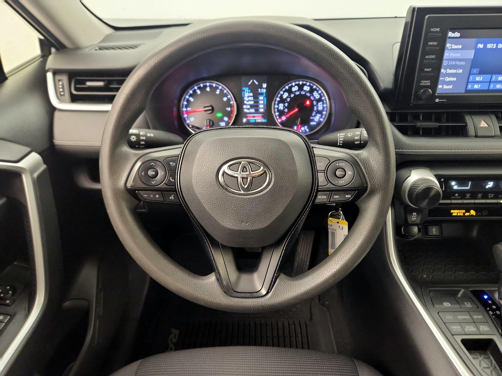 Thumbnail: 2020 Toyota RAV4 - 10