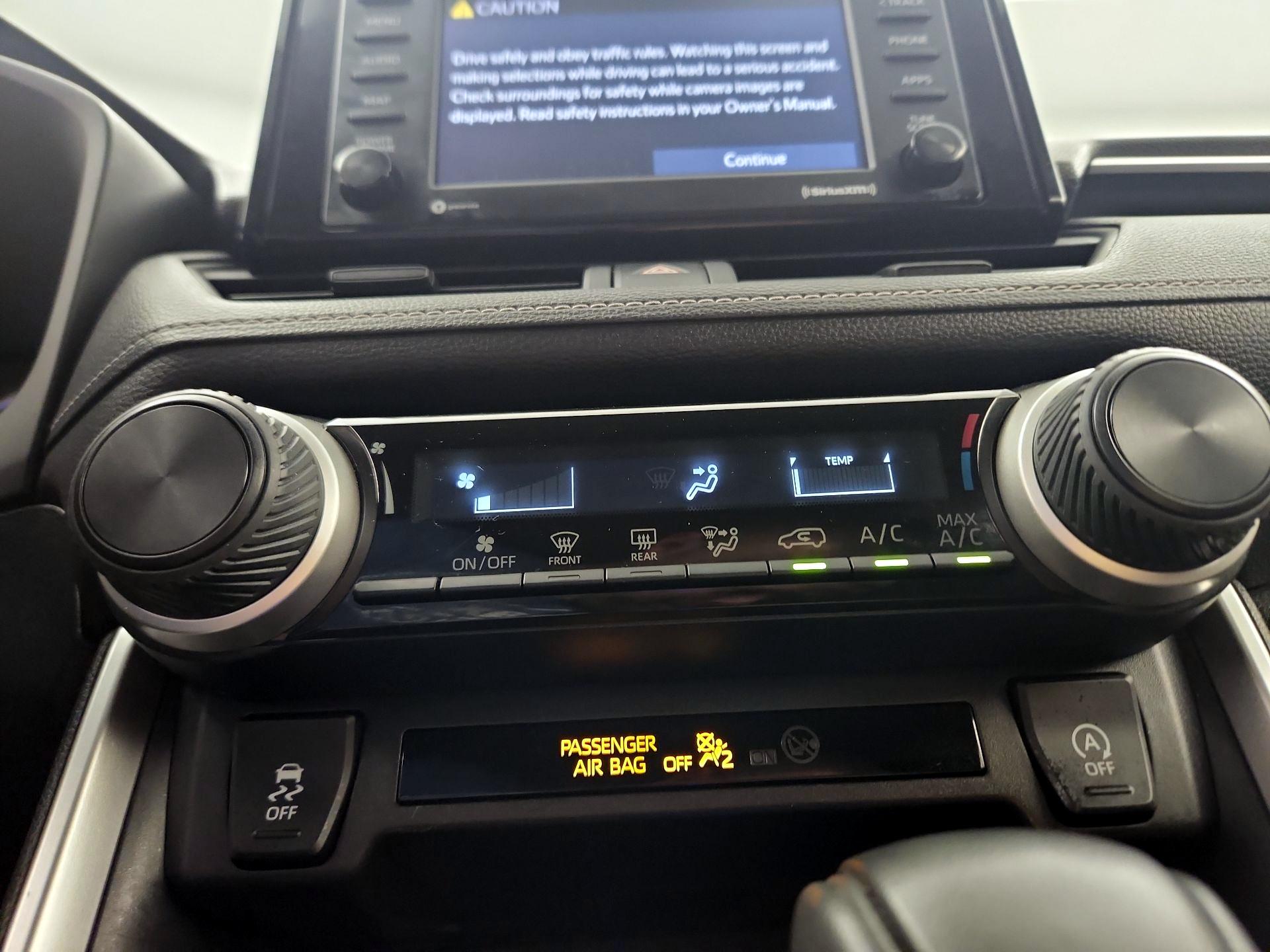 Thumbnail: 2020 Toyota RAV4 - 16
