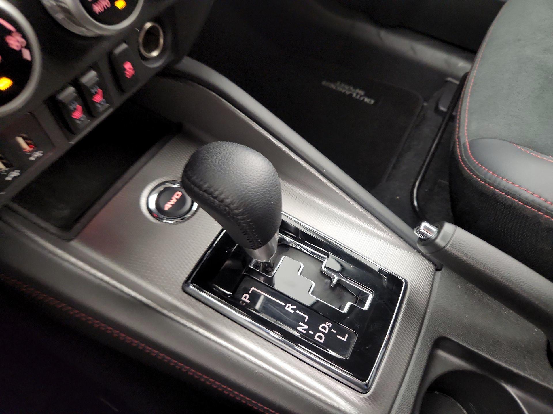 Thumbnail: 2023 Mitsubishi Outlander Sport - 17