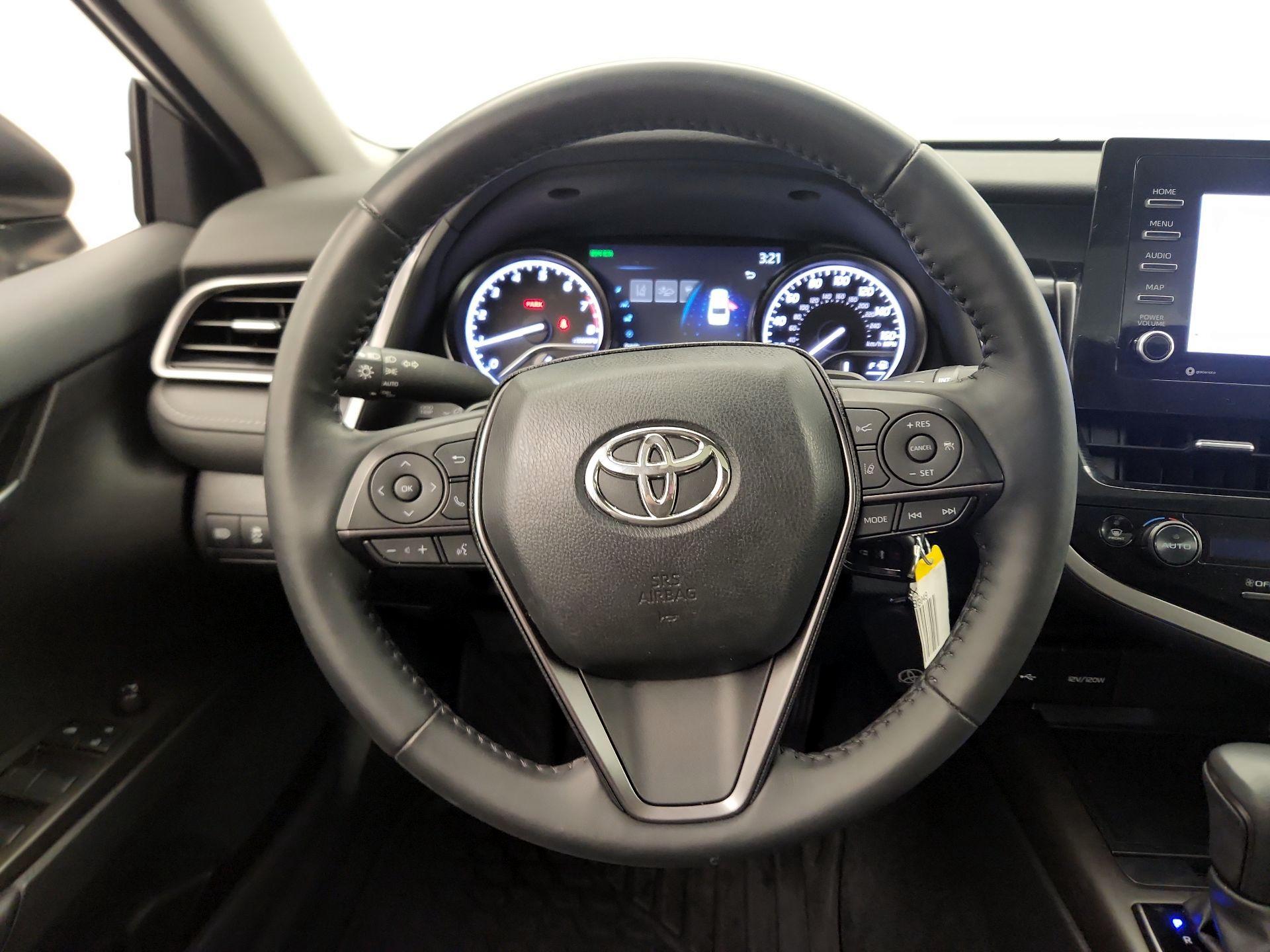 Thumbnail: 2023 Toyota Camry - 10