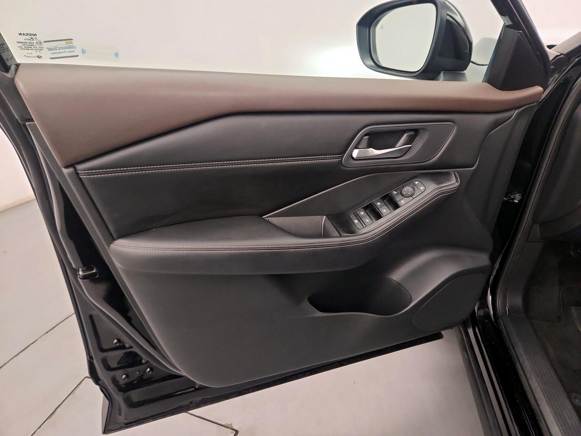 Thumbnail: 2023 Nissan Rogue - 12